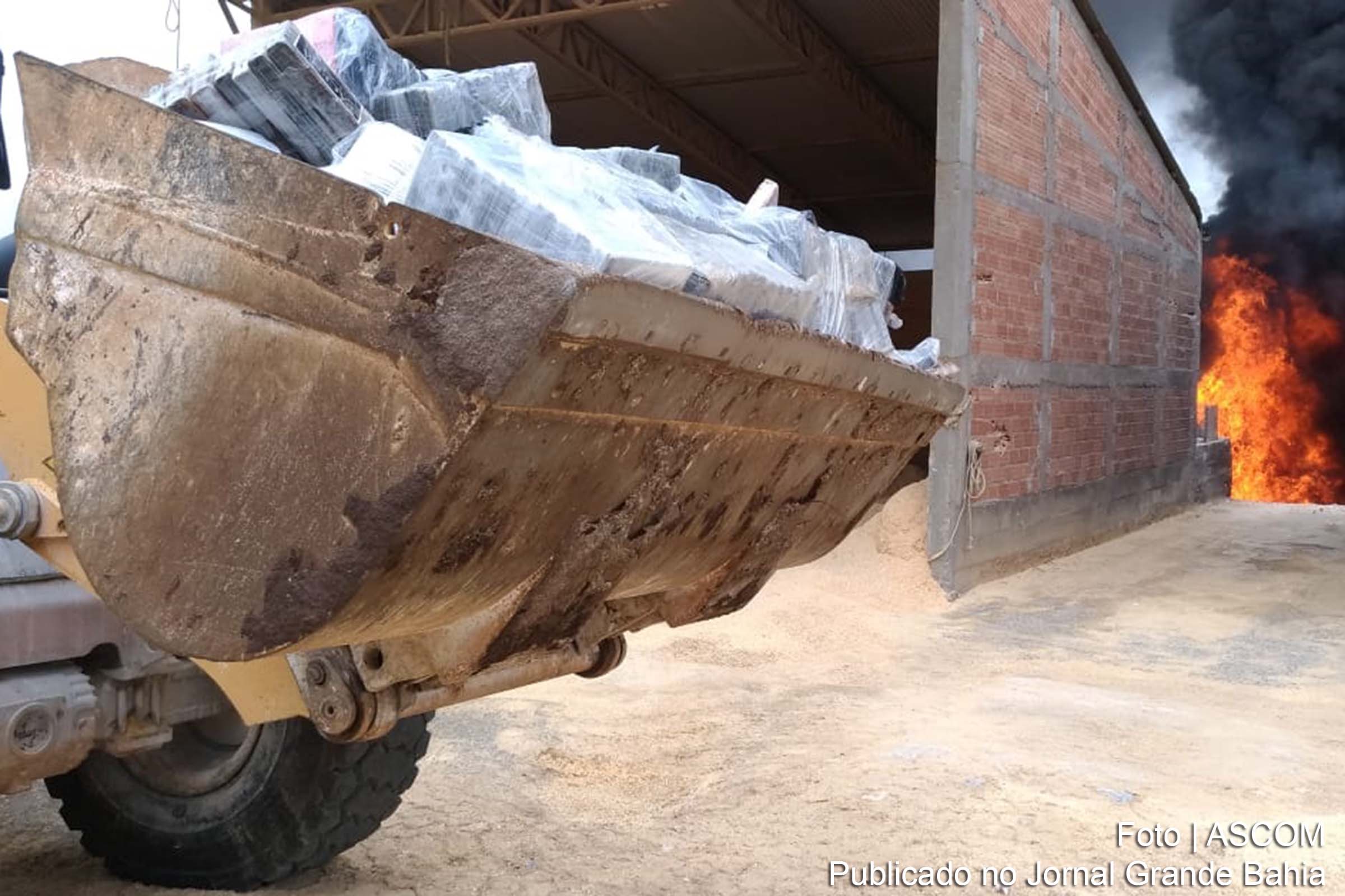 Polícia Federal destrói drogas apreendidas.