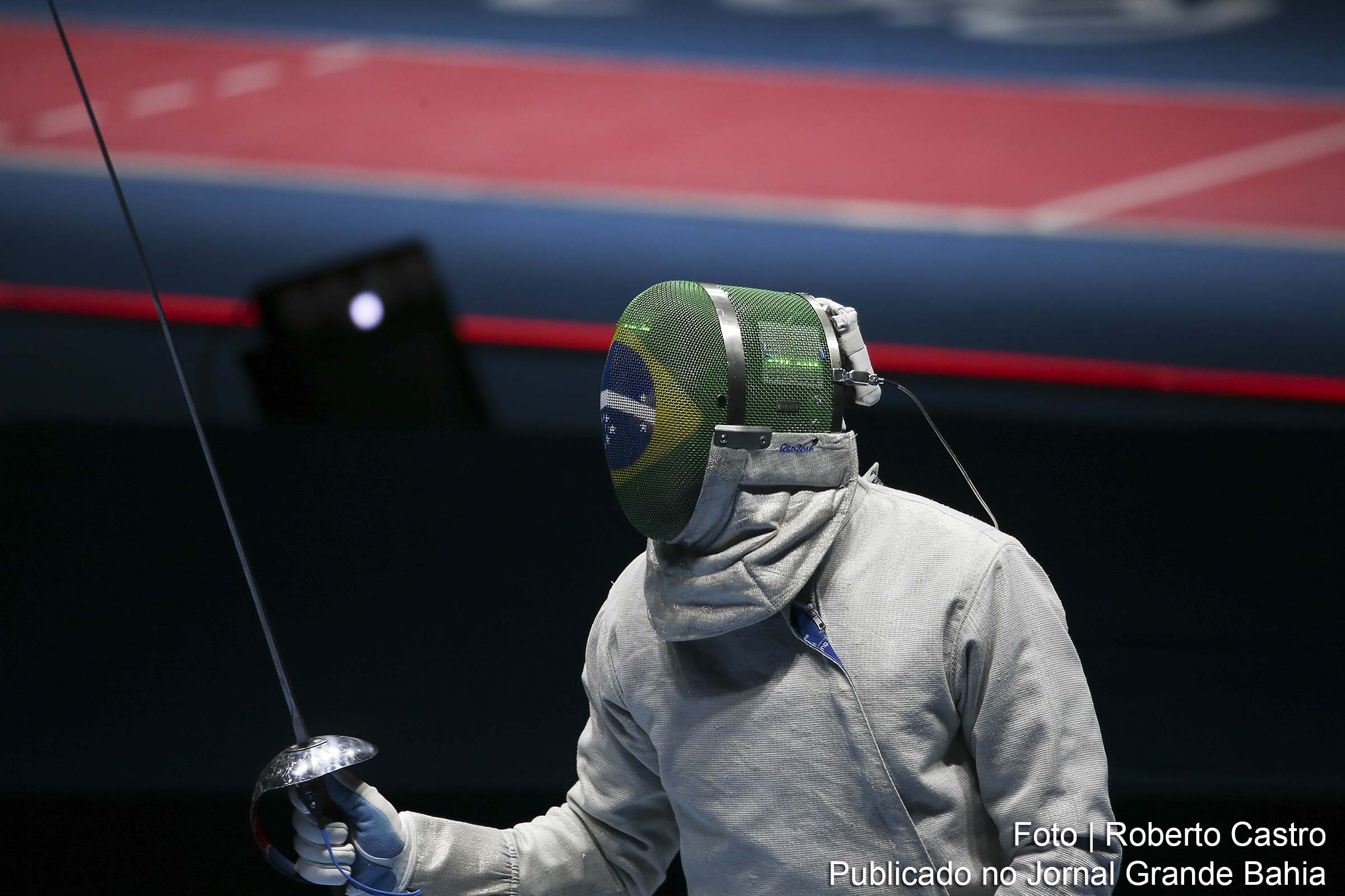 A esgrima é um desporto que evoluiu da antiga forma de combate.