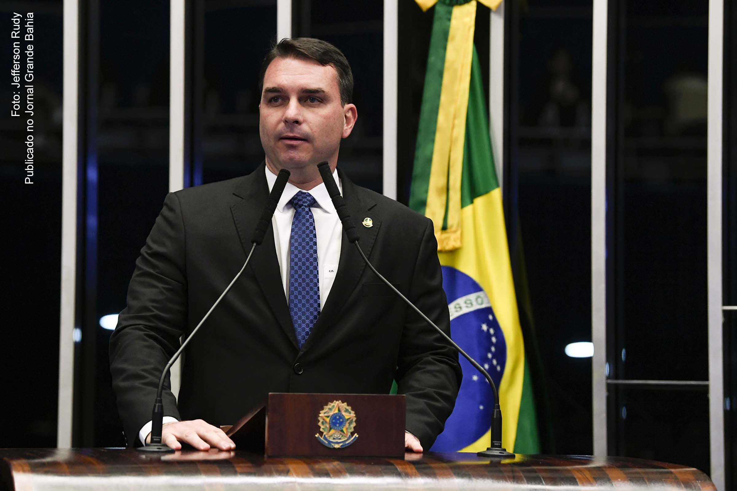 Senador Flávio Bolsonaro.