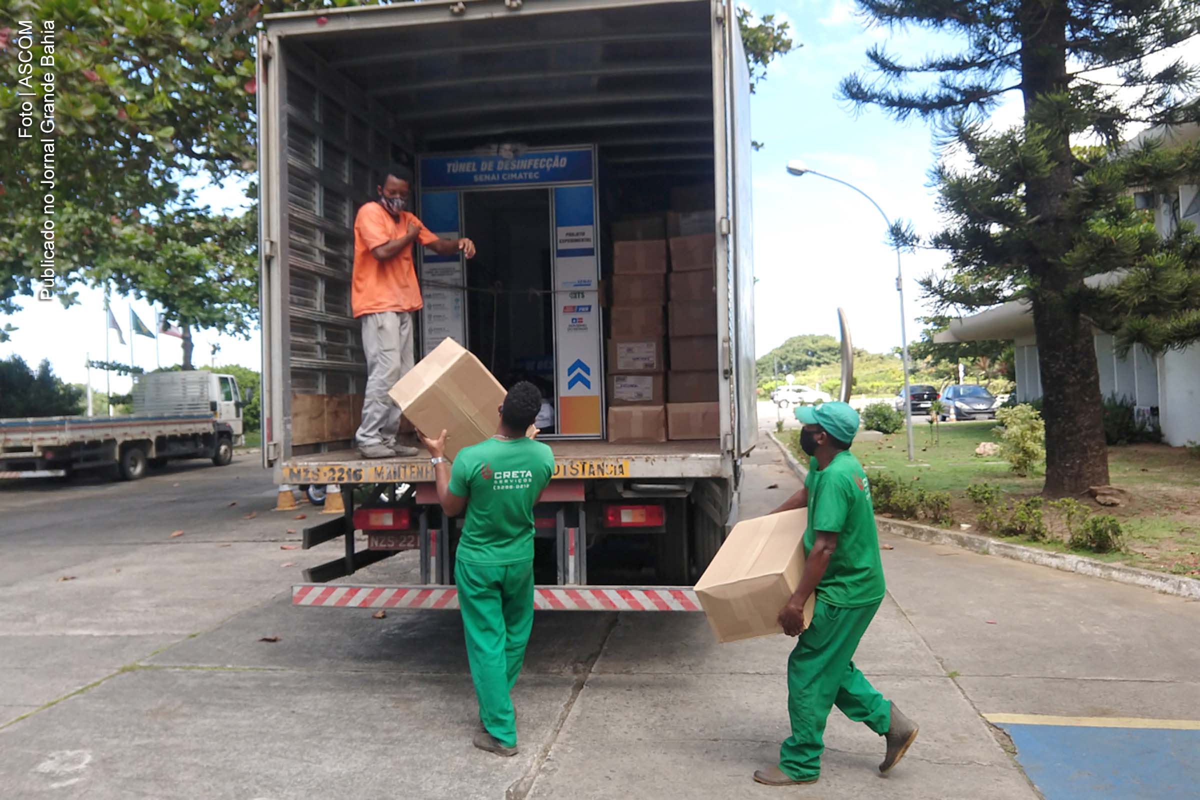 201 mil máscaras de tecido e TNT foram enviadas para 28 municípios pelo Governo Rui Costa.