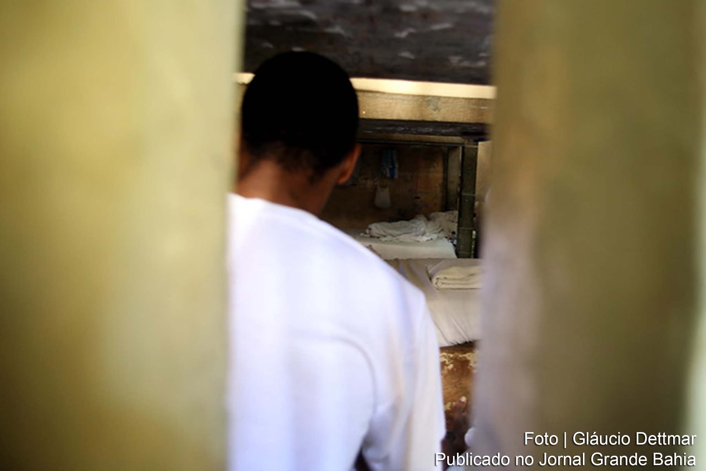 Estabelecimentos prisionais brasileiros registraram um crescimento de 99,3% nos casos de contaminação pelo novo coronavírus nos últimos 30 dias.