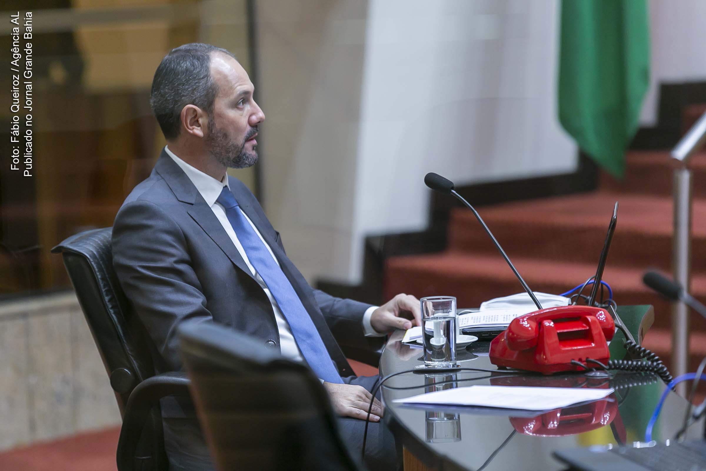 Pedido de impeachment do governador Carlos Moisés da Silva e da vice é lido em plenário da ALESC