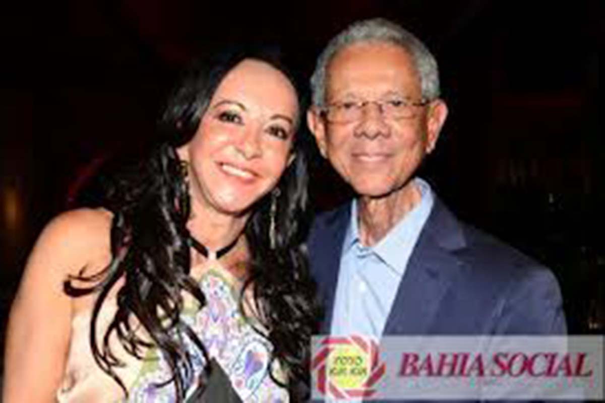 O CEO do Boulevard Shopping Edson Piaggio de riso largo, com a reabertura do comercio em Feira de Santana. No flash com sua esposa Katia.