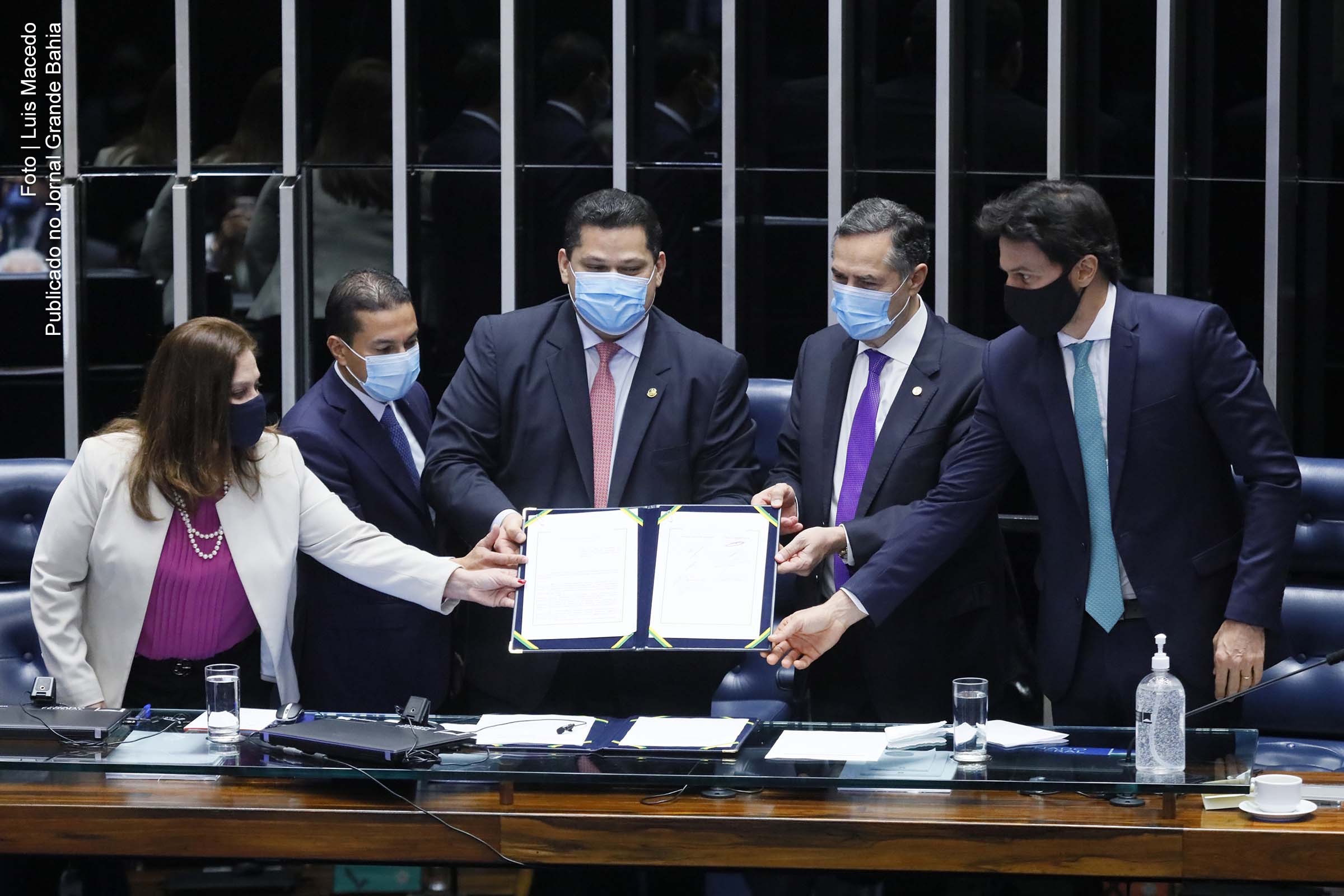 Congresso Nacional promulga PEC que adia eleições municipais de 2020 para 15 novembro