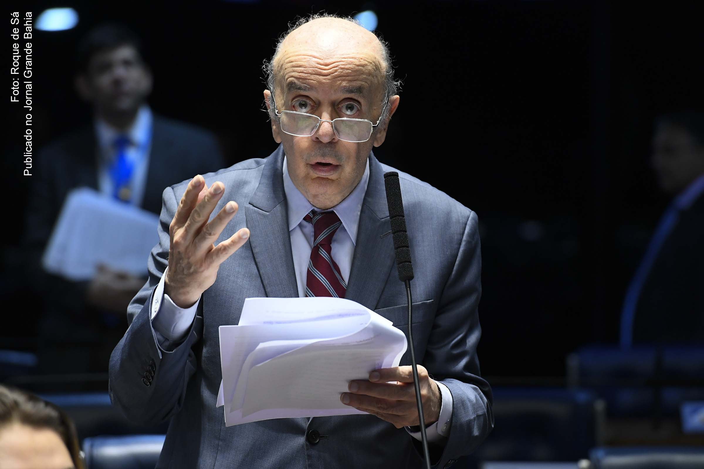 Senador José Serra (PSDB-SP) é investigado pela PF e PRE no âmbito do Caso Lava Jato, por indício de corrupção.