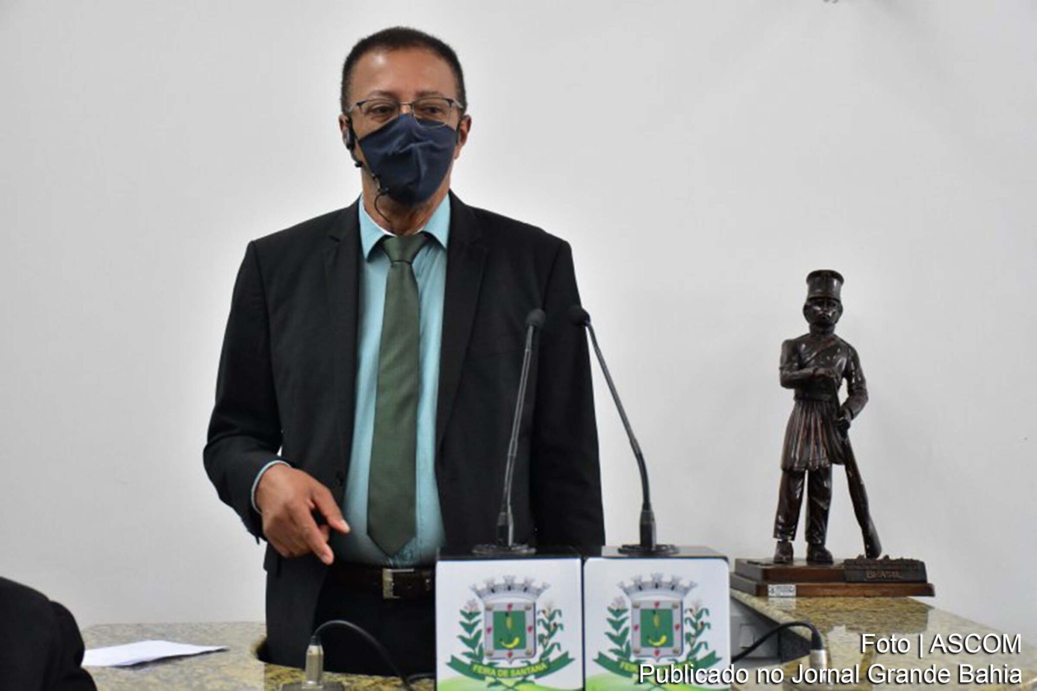 Vereador suspeita de mesma empresa vencer licitações em série para coleta do lixo de Feira de Santana e cobra aumento da frota de ônibus do transporte coletivo