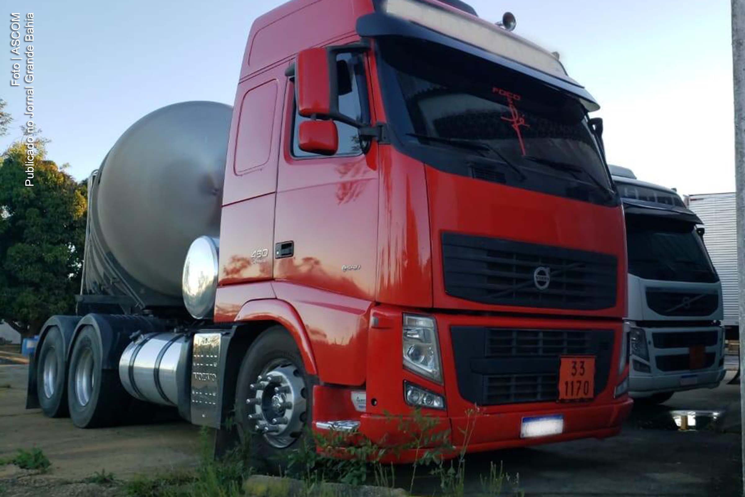 Carreta de combustível com nota fraudada é interceptada pela SEFAZ Bahia em Vitória da Conquista.