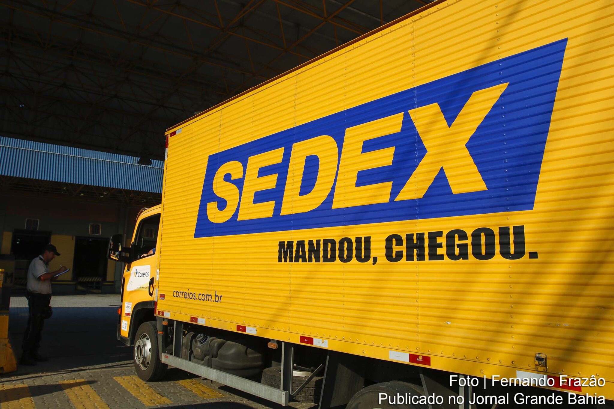 Trabalhadores dos Correios estão em greve.