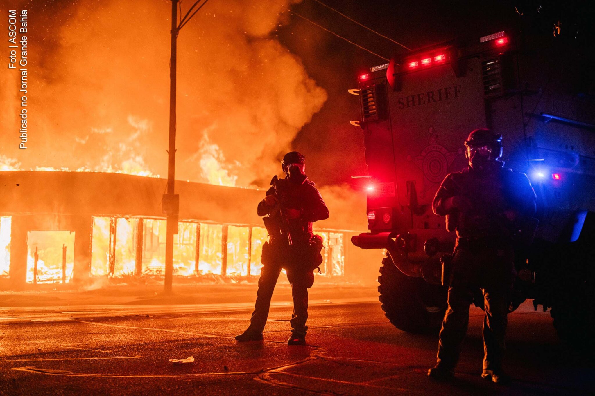 Incêndios ocorrem no Condado de Kenosha, no Wisconsin, nos EUA.