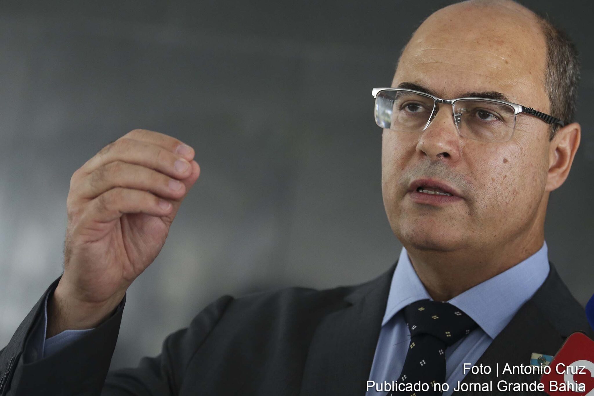 O MPF denunciou na sexta-feira (28/08/2020) o governador do Rio de Janeiro, Wilson Witzel (PSC), a primeira-dama, Helena Witzel, e outras sete pessoas por corrupção (ativa e passiva) e lavagem de dinheiro. Wilson Witzel foi qualificado como chefe de organização criminosa.