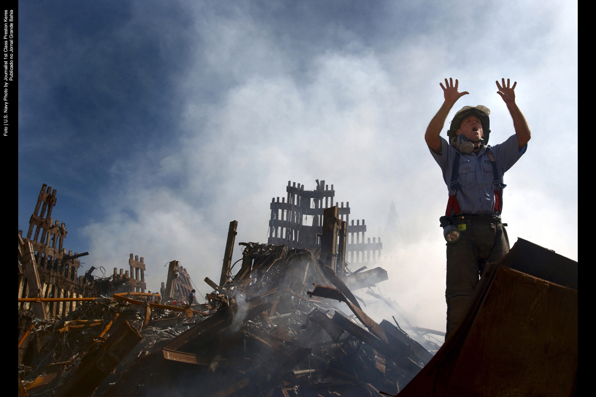 Atentados terroristas de 11 de setembro de 2001 ocorridos em Manhattan, Nova Iorque, EUA.