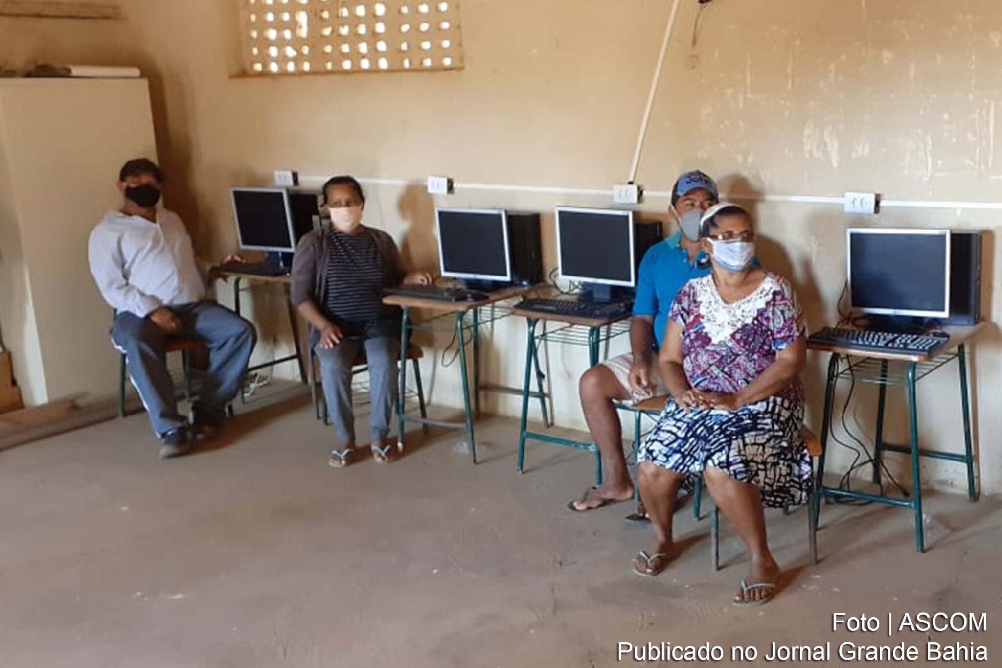 Comunidades rurais contam com instalação de 35 computadores, a partir da parceria entre as associações locais e a Universidade do Vale do São Francisco (UNIVASF).