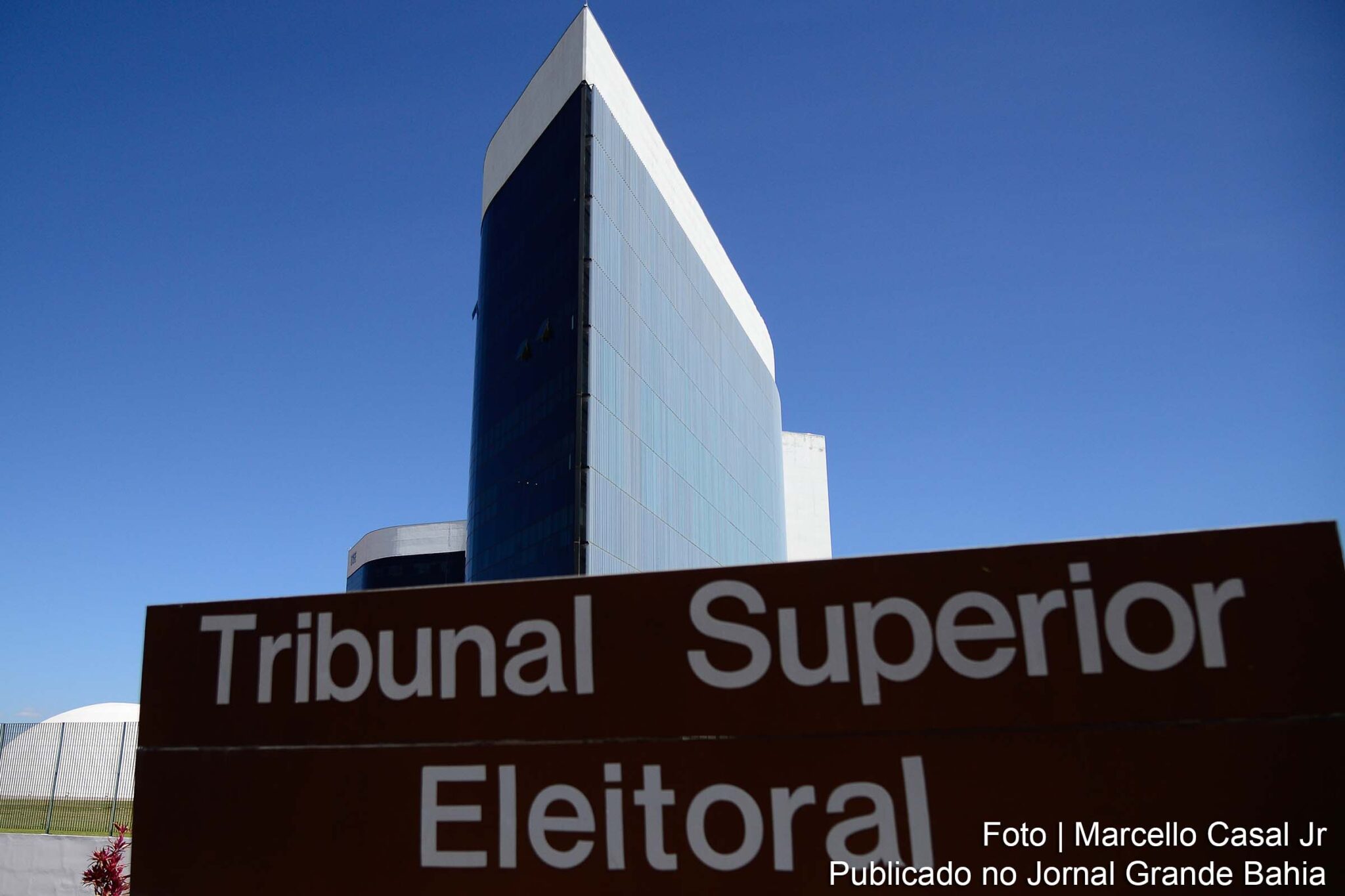 545 mil políticos apresentaram candidatura em 2020, informou TSE.