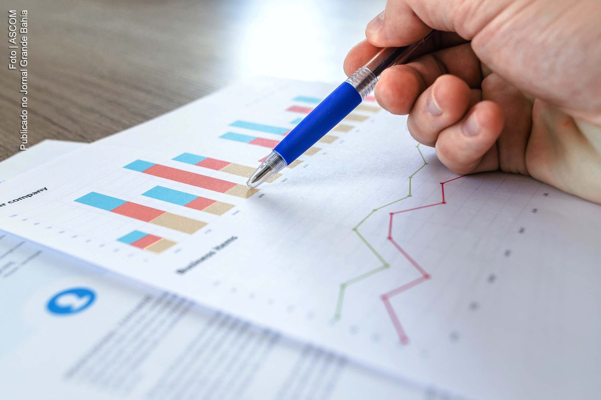 Dados da economia do Brasil apresentam regressão do PIB.