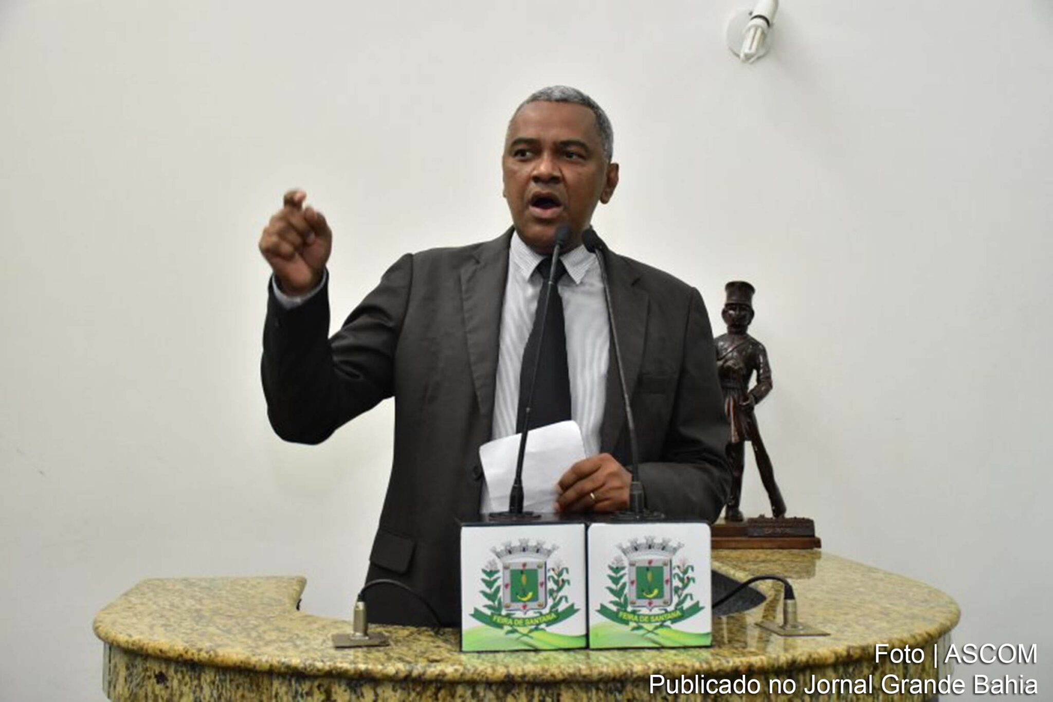 Isaías dos Santos (Isaías de Diogo): Projeto de Decreto Legislativo de autoria do vereador Isaías dos Santos (Isaías de Diogo, MDB), com este propósito, foi aprovado por unanimidade dos presentes na sessão desta quarta-feira (02).