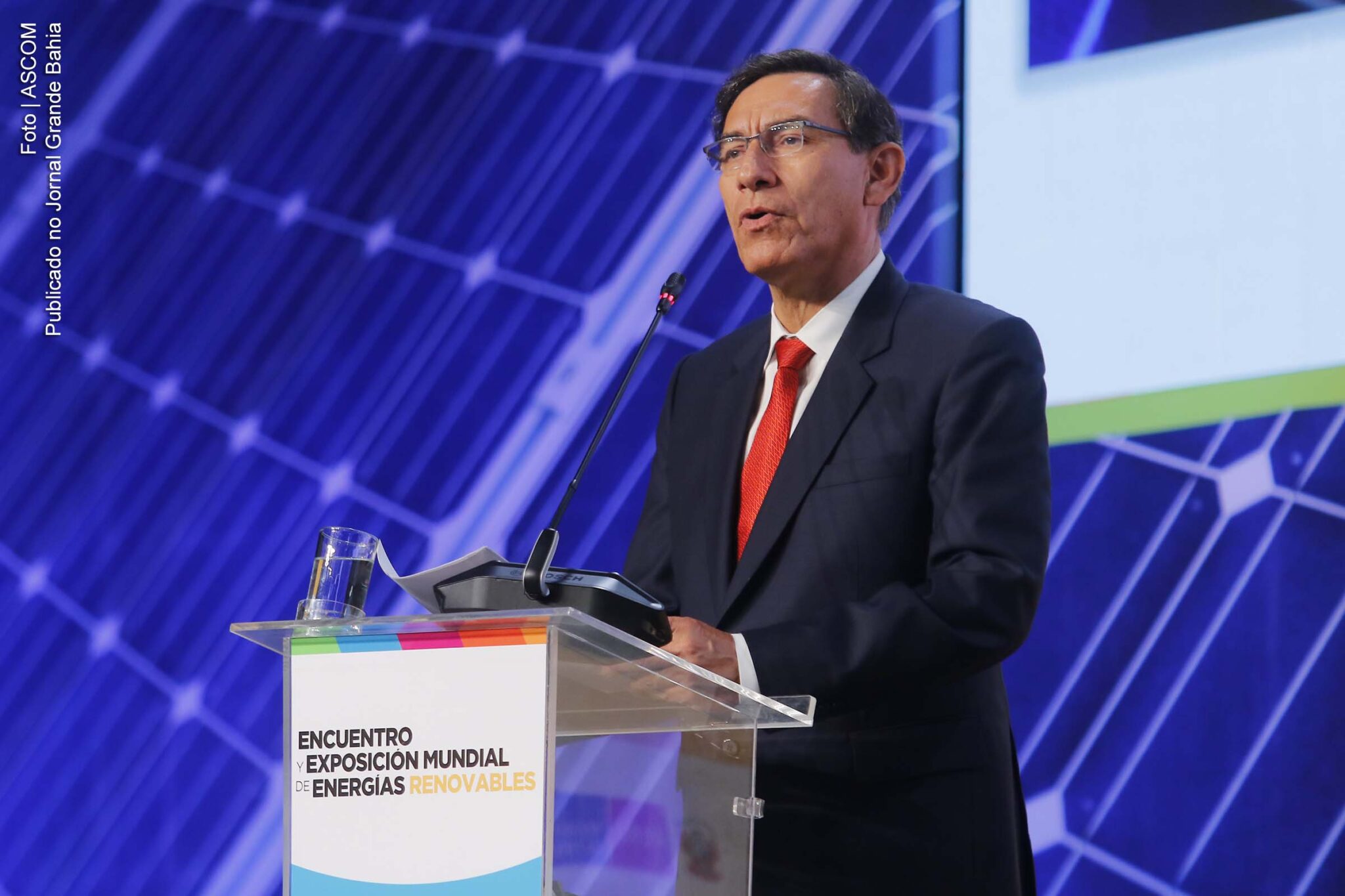 Presidente do Peru tenta evitar impeachment e culpa mentiras e traições por crise política