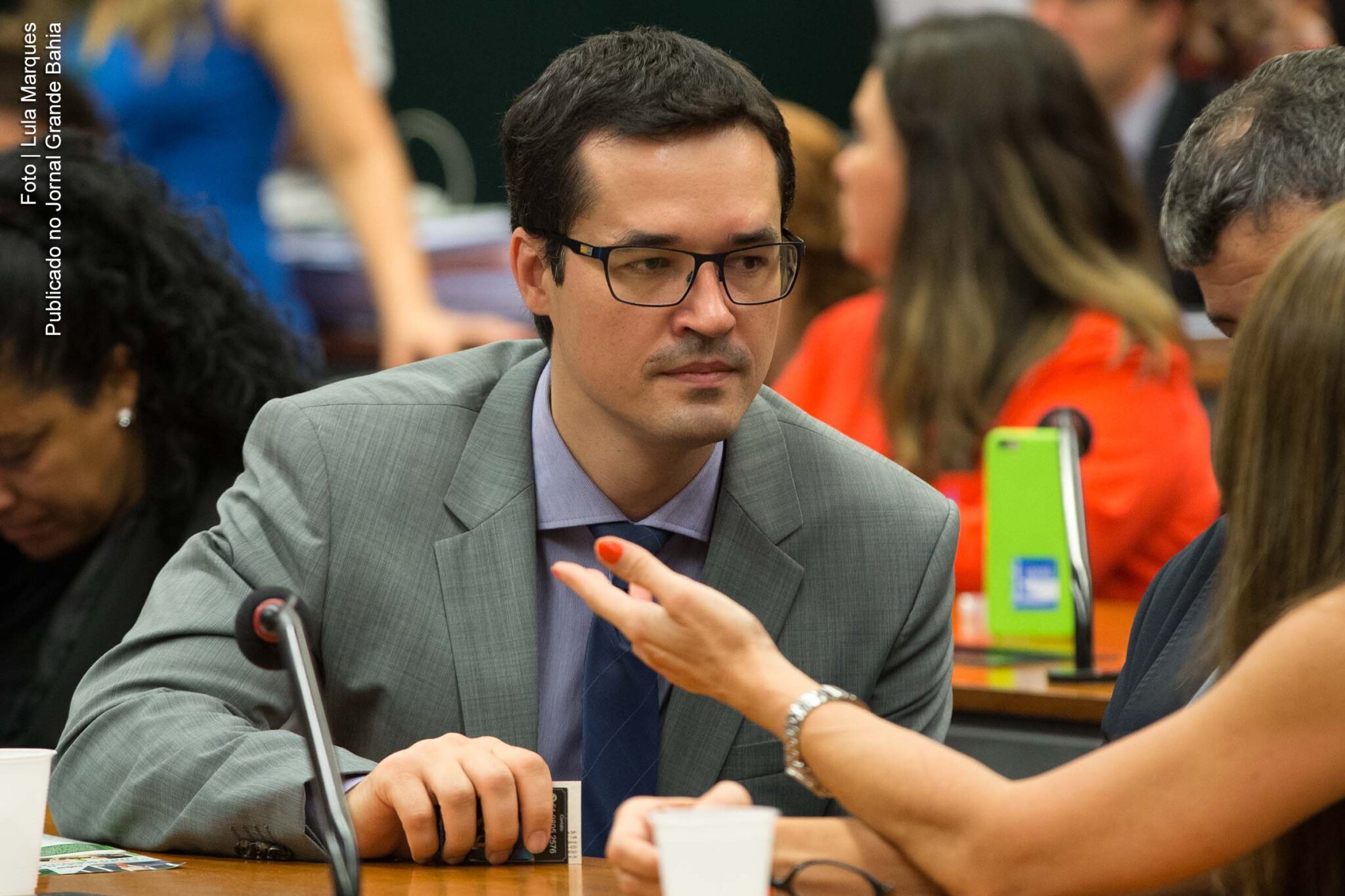 Procurador da República Deltan Dallagnol deixa coordenação da força-tarefa do Caso Lava Jato em Curitiba. Denúncias de corrupção fragilizaram liderança do agente político do MPF.