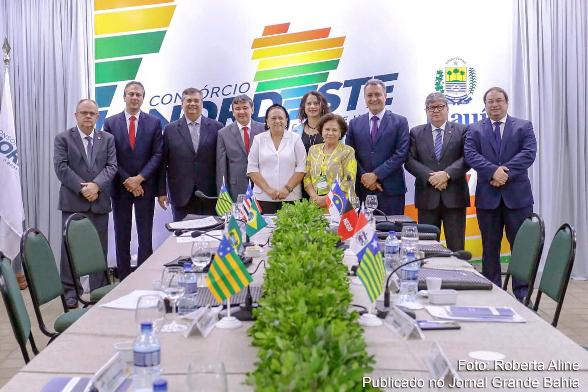 Reunião de membros Consórcio Nordeste, presidida pelo governador Rui Costa, em 21 de agosto de 2019.