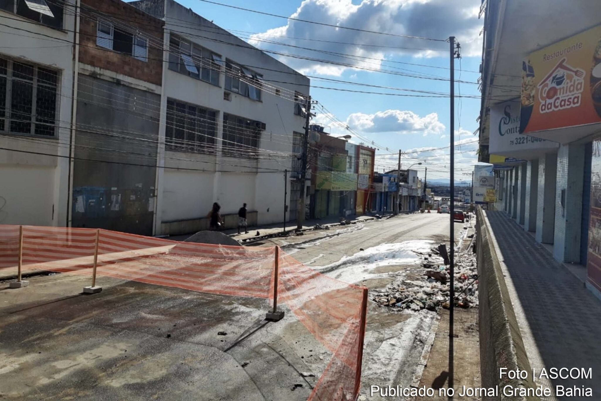 Retirada de barracas atende desejo da população de Feira de Santana de andar livremente pelas calçadas