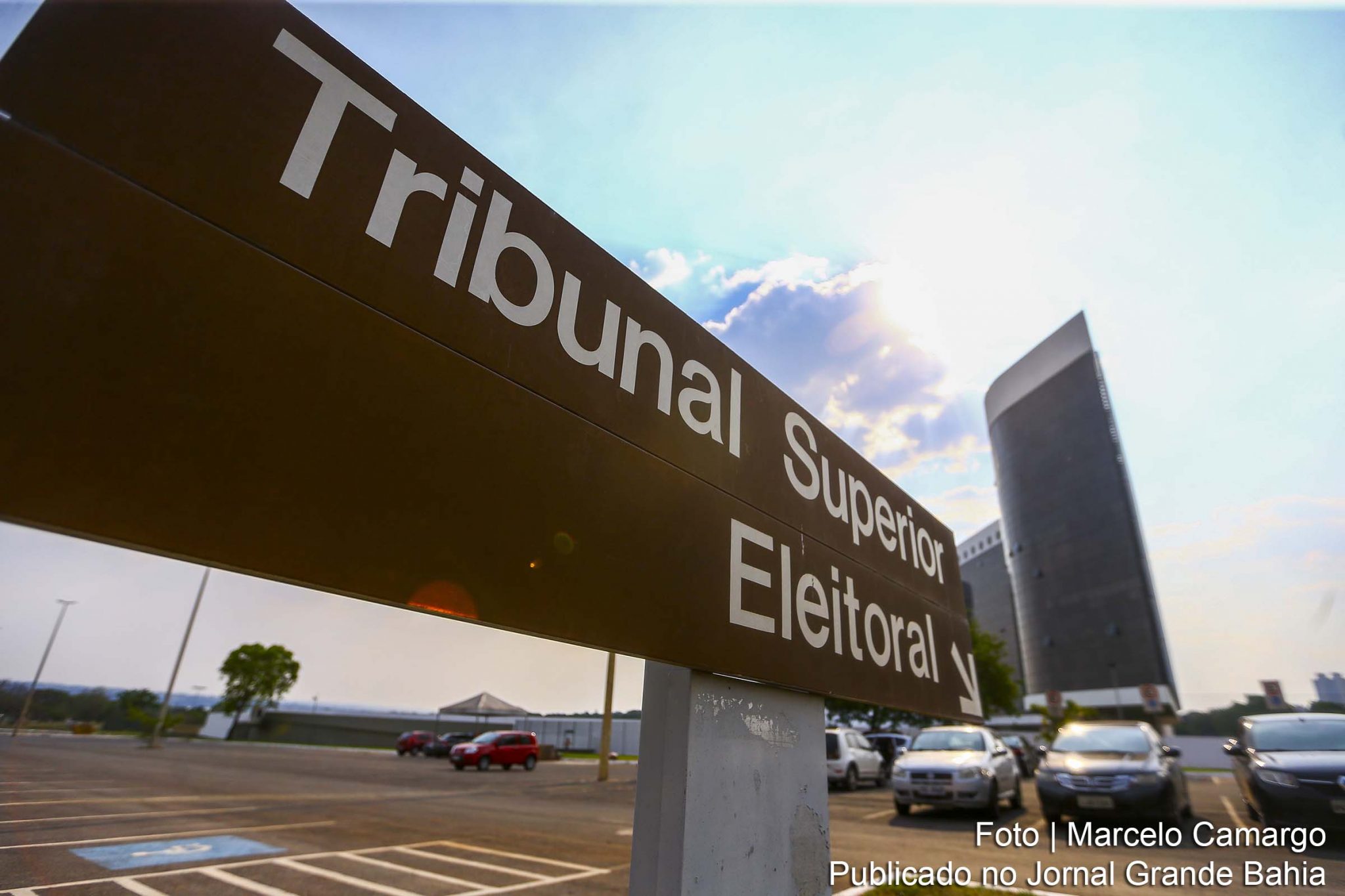 Campanha eleitoral tem baixa ocorrência de fake news, diz ministro Luís Roberto Barroso