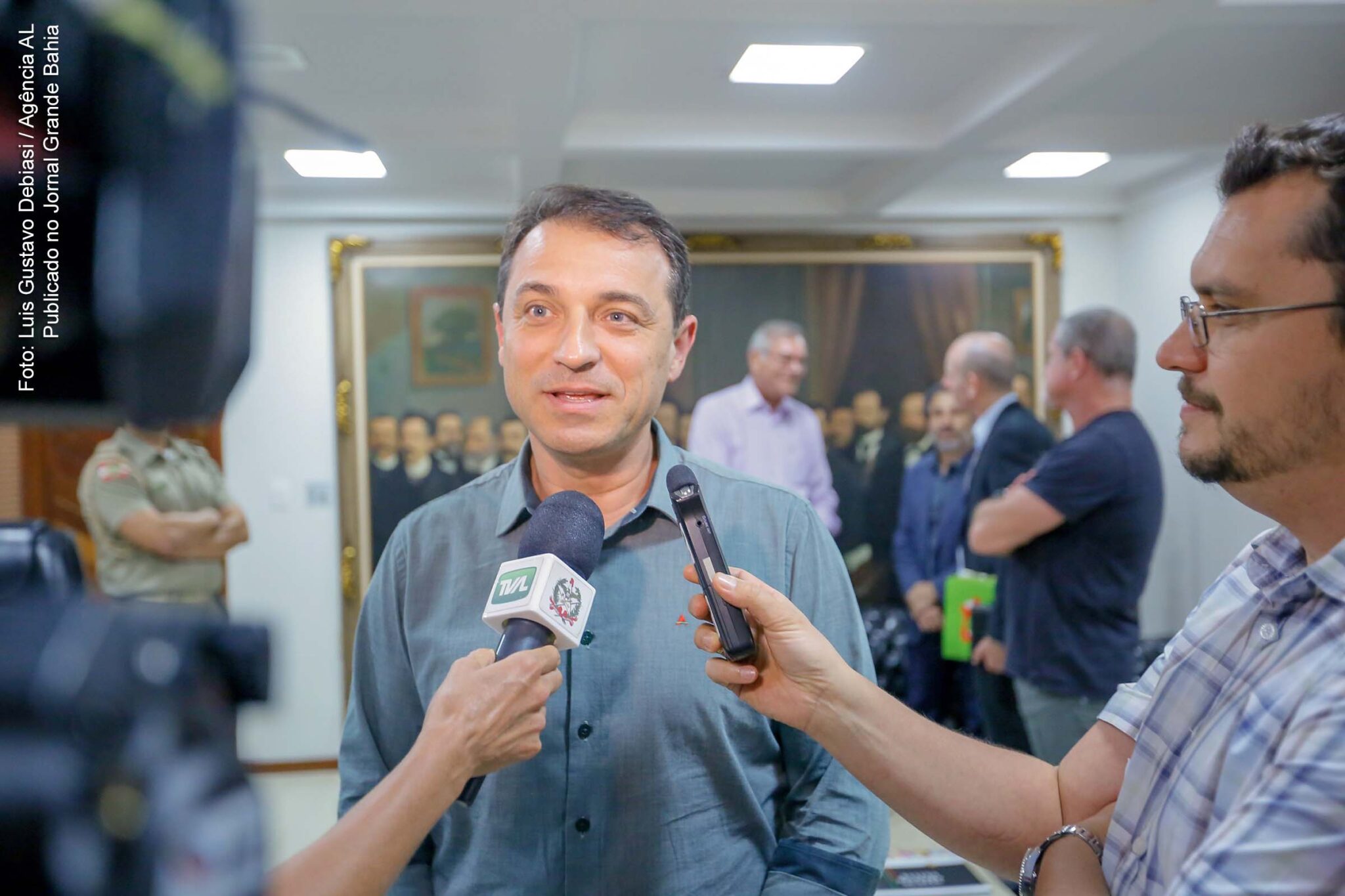 Governador de Santa Catarina nega participação na compra de respiradores