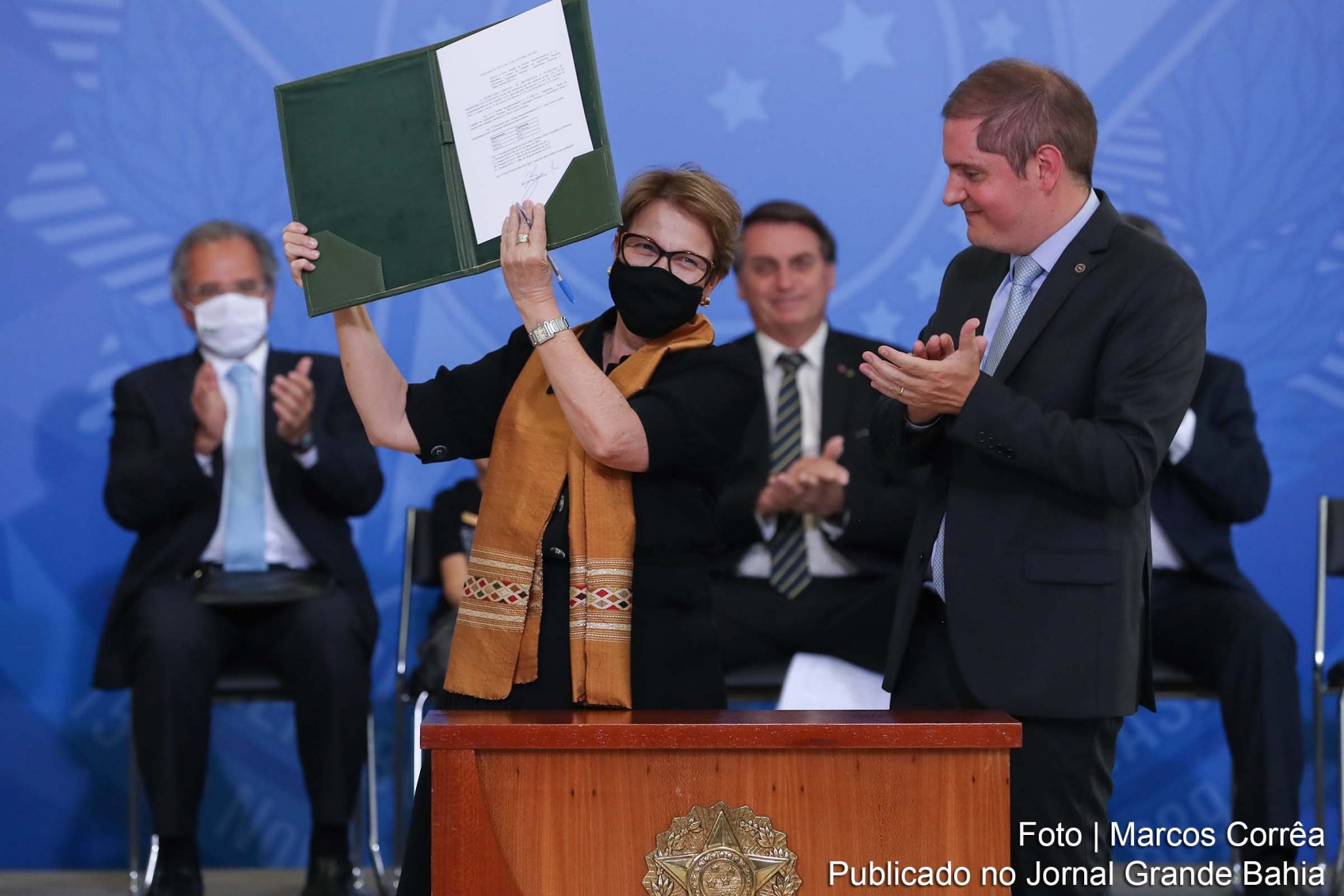 Tereza Cristina, ministra da Agricultura, Pecuária e Abastecimento, comemora mudanças na Legislação Trabalhista.