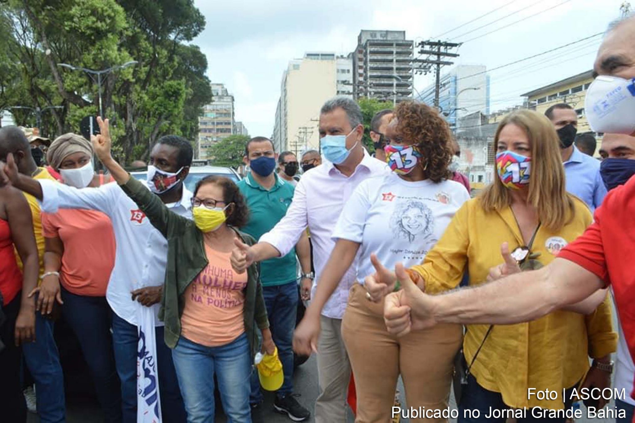 Deputada Lídice da Mata (PSB), Rui Costa (PT) e Denice Santiago (PT) participam de ato de campanha eleitoral em Salvador.