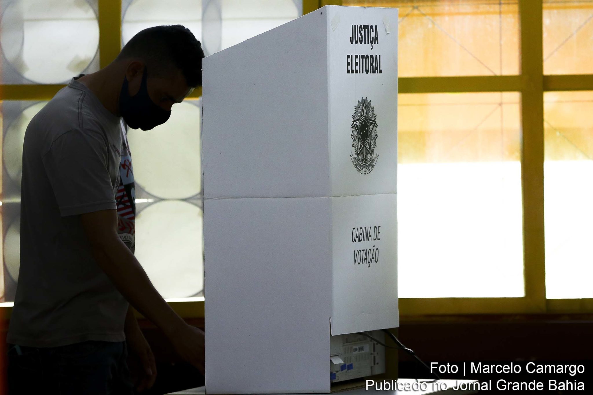 Fiscalizar as eleições é um direito e dever dos cidadão.