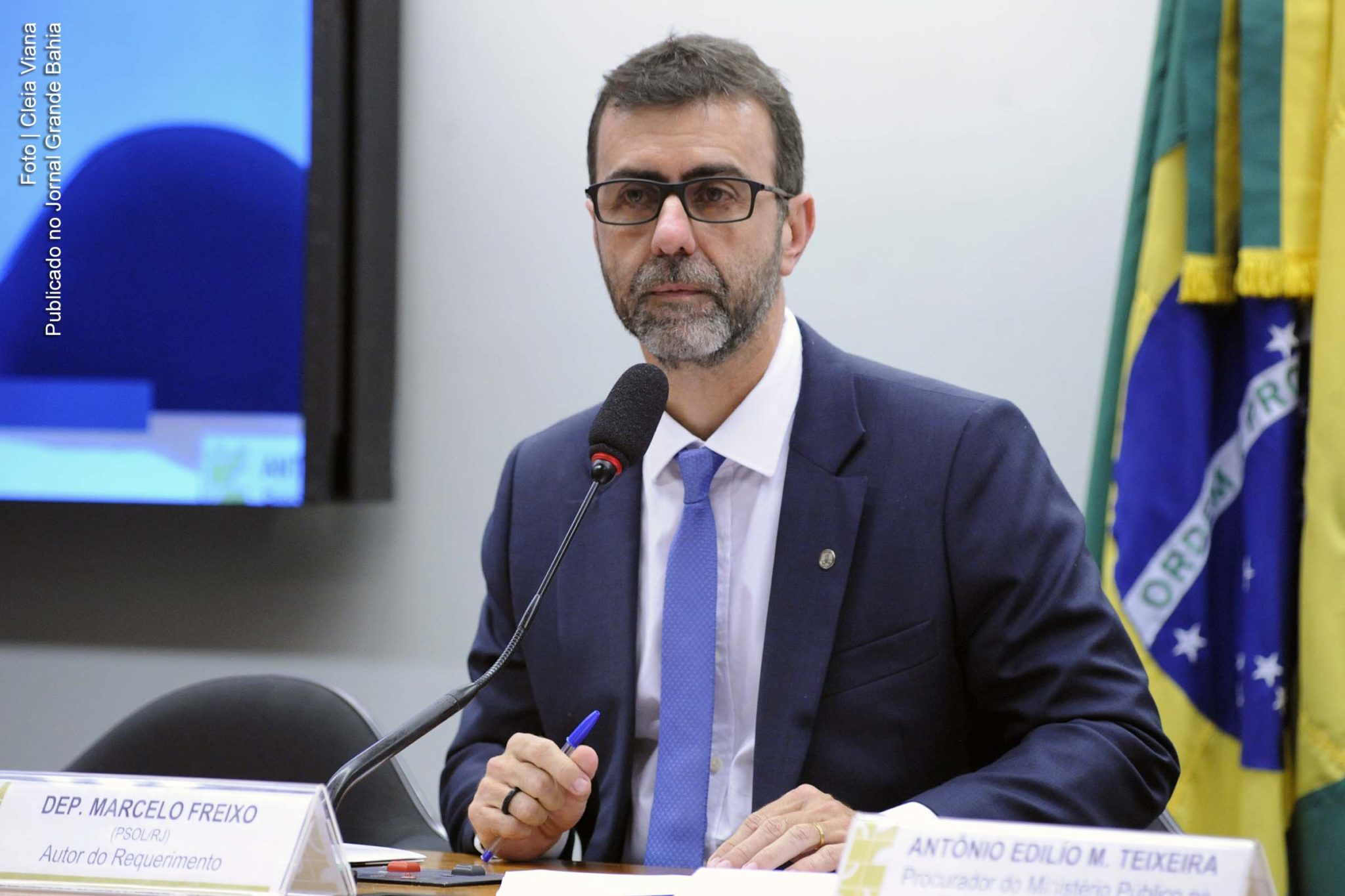 A democracia brasileira precisa da esquerda unida, diz deputado Marcelo Freixo