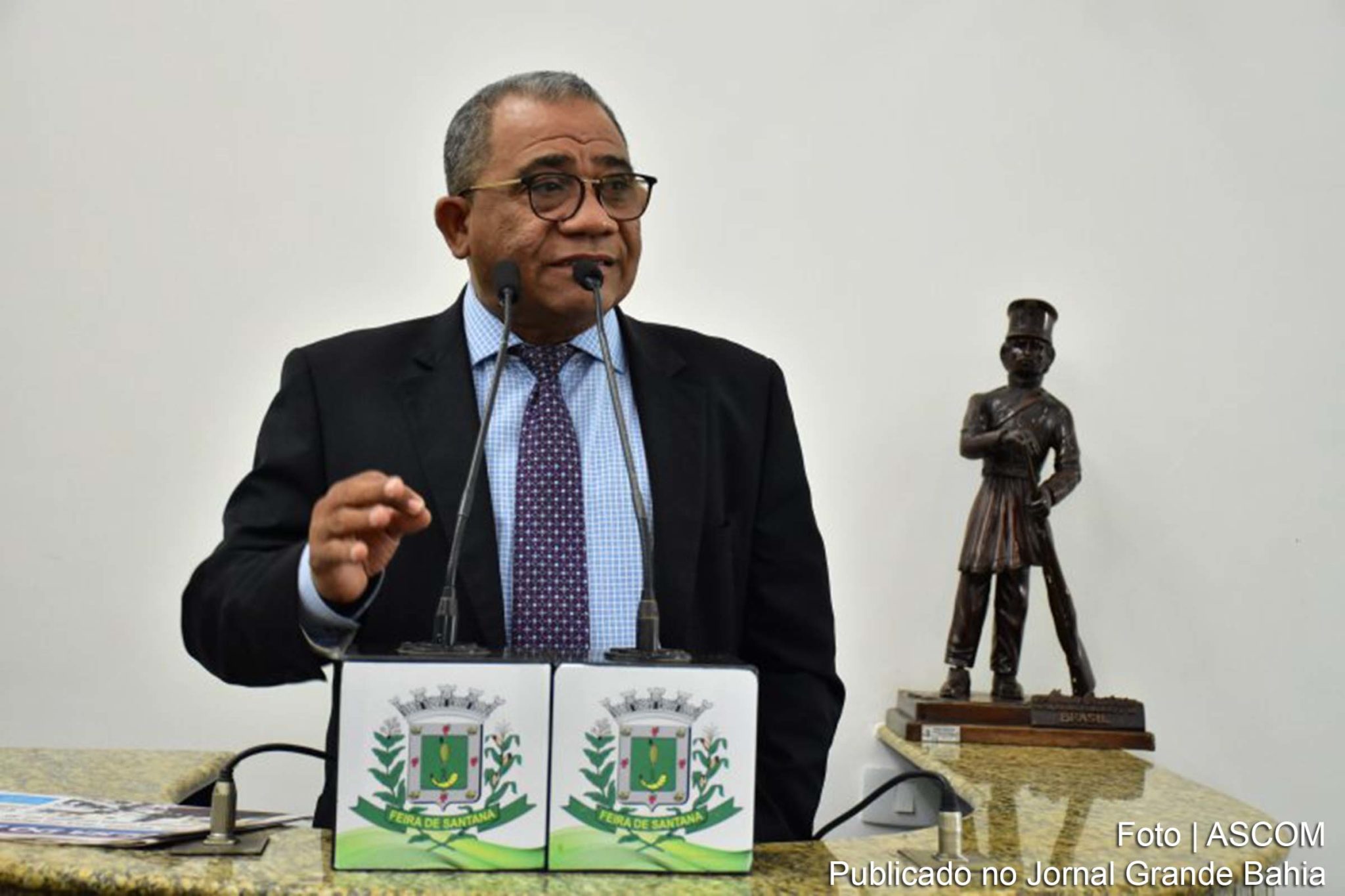 Vereador diz que sua ideia de família e trabalho é parecida com a de Colbert Martins Filho e reafirma apoio ao prefeito de Feira de Santana