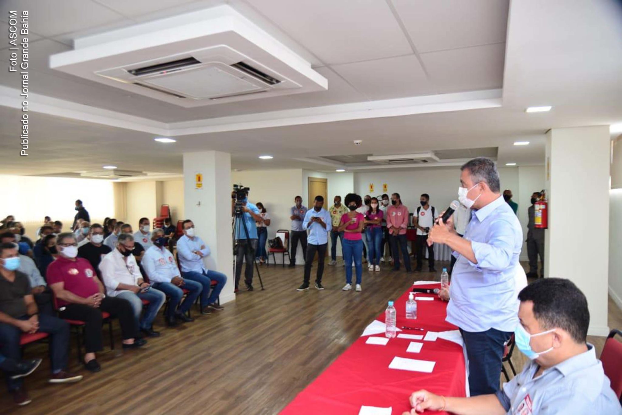 Encontro com governador Rui Costa aconteceu na manhã desta segunda-feira (23/11/2020) no auditório do Hotel Caju de Ouro e reuniu representantes das classes empresarial e industrial de Feira de Santana.