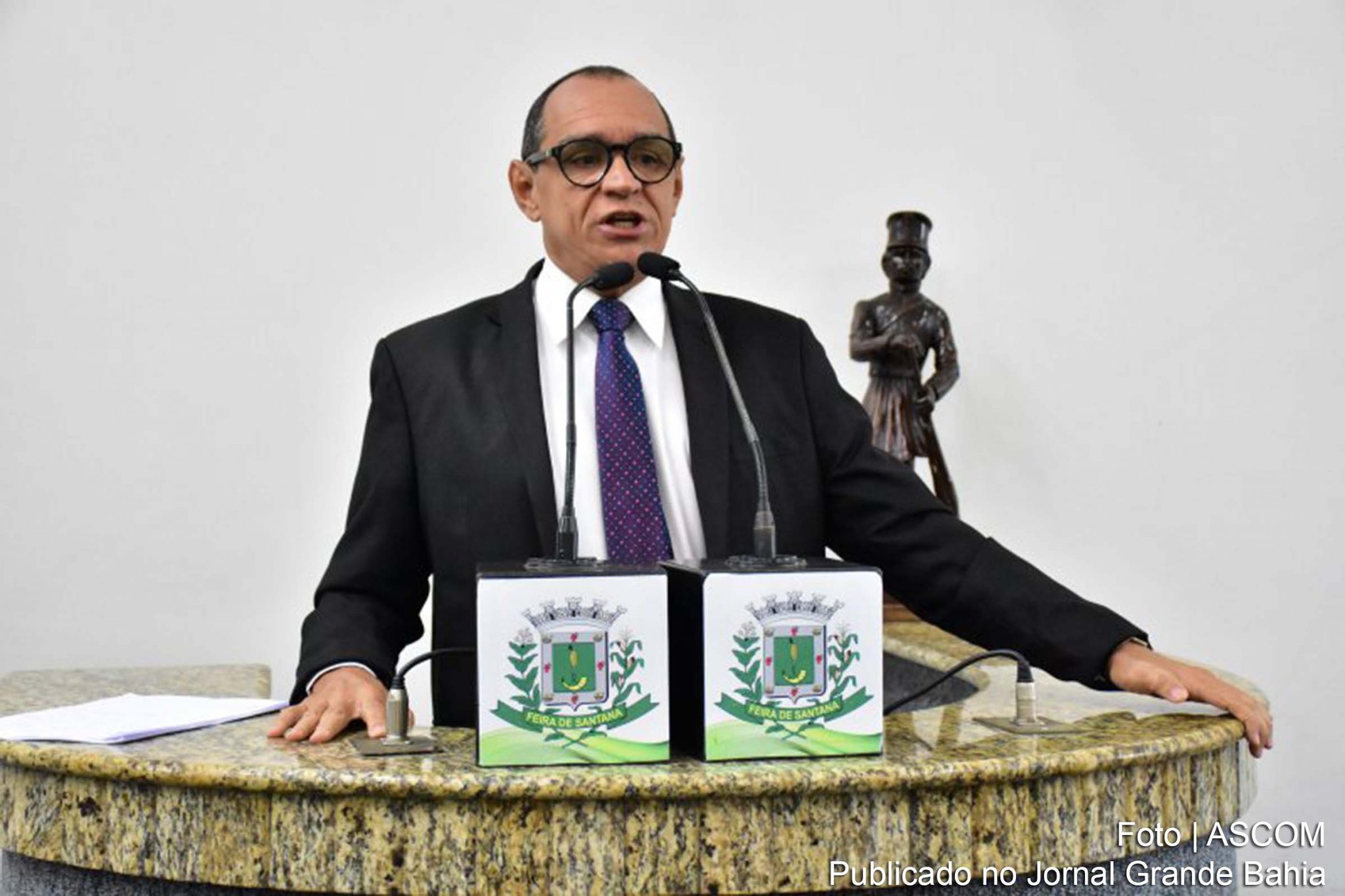 Roberto Tourinho: quase meio milhão de litros de álcool em gel, quando a aula sequer tem previsão de retorno.