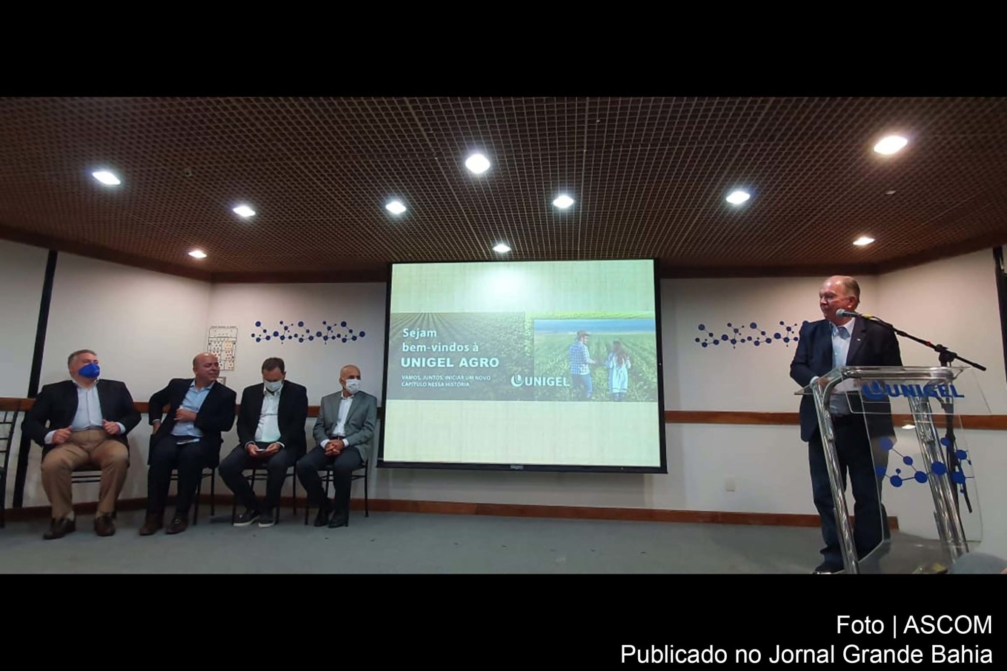 Visita do vice-governador João Leão ocorreu na unidade da Fafen, arrendada pela Unigel, no Polo de Camaçari.