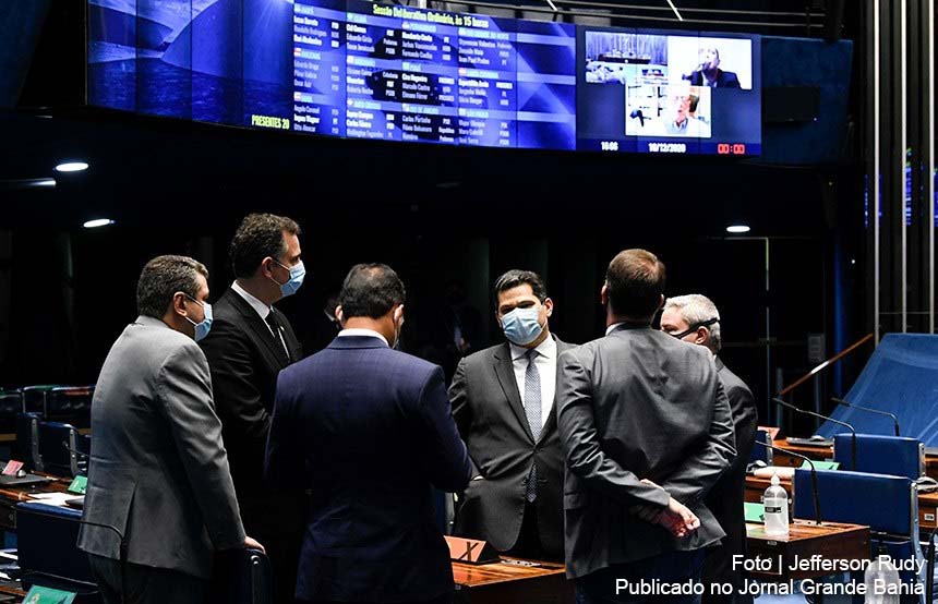 Aprovada pelo Senado, LDO para 2021 prevê déficit de R$ 247,1 bilhões, salário mínimo de R$ 1.088 e crescimento de 3,2% do PIB.