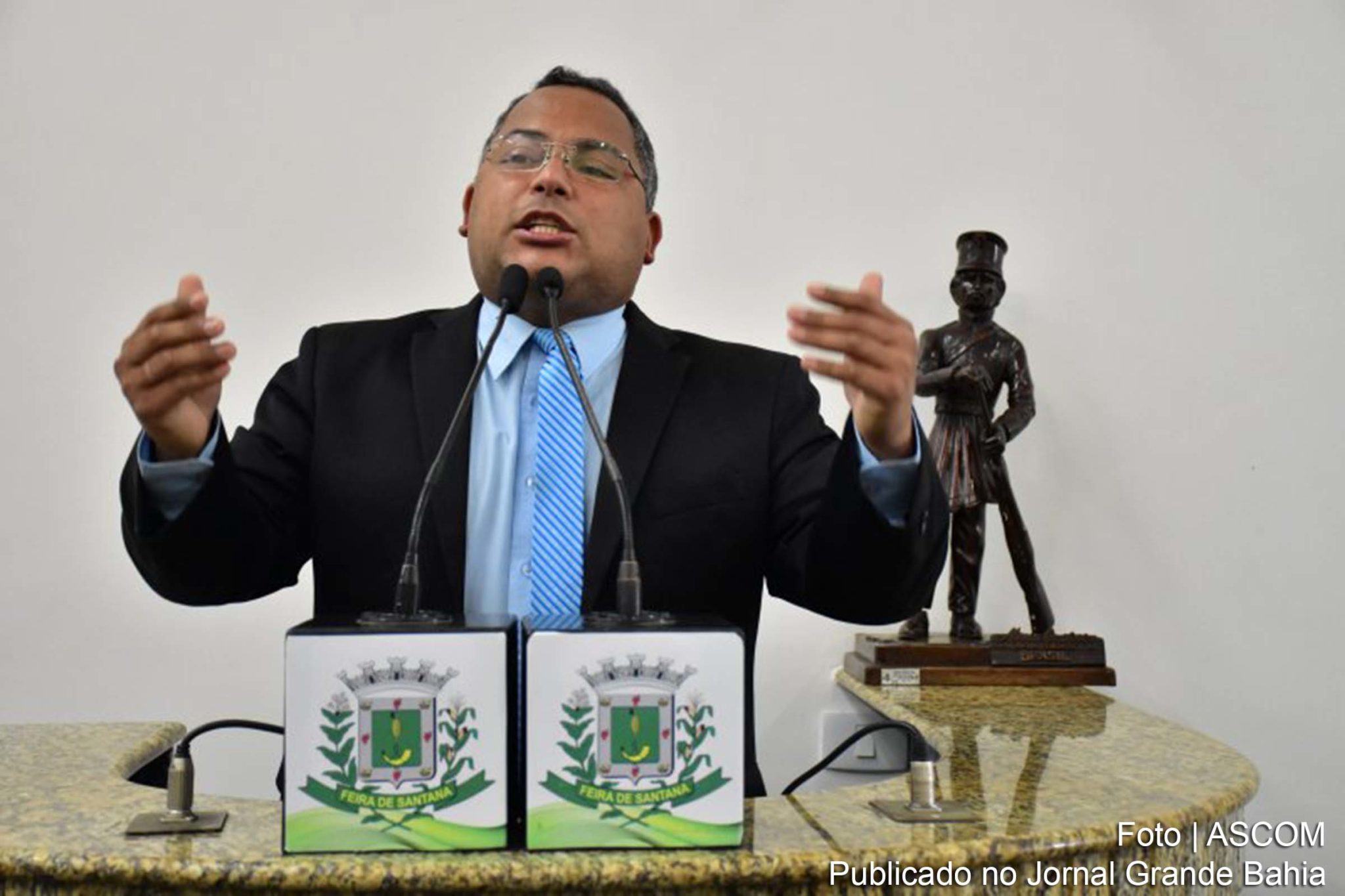 Cadmiel Mascarenhas: pensaram melhor, fizeram uma análise da 'trairagem', da fake news, do laboratório do mal e viram que Feira não merece o PT.