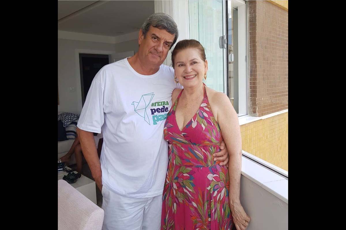 Depois de uma exaustiva campanha pela reeleição, no pleito eleitoral de domingo, prefeito Colbert Martins Filho está em viagem descanso, acompanhado da sua esposa Adenilda.