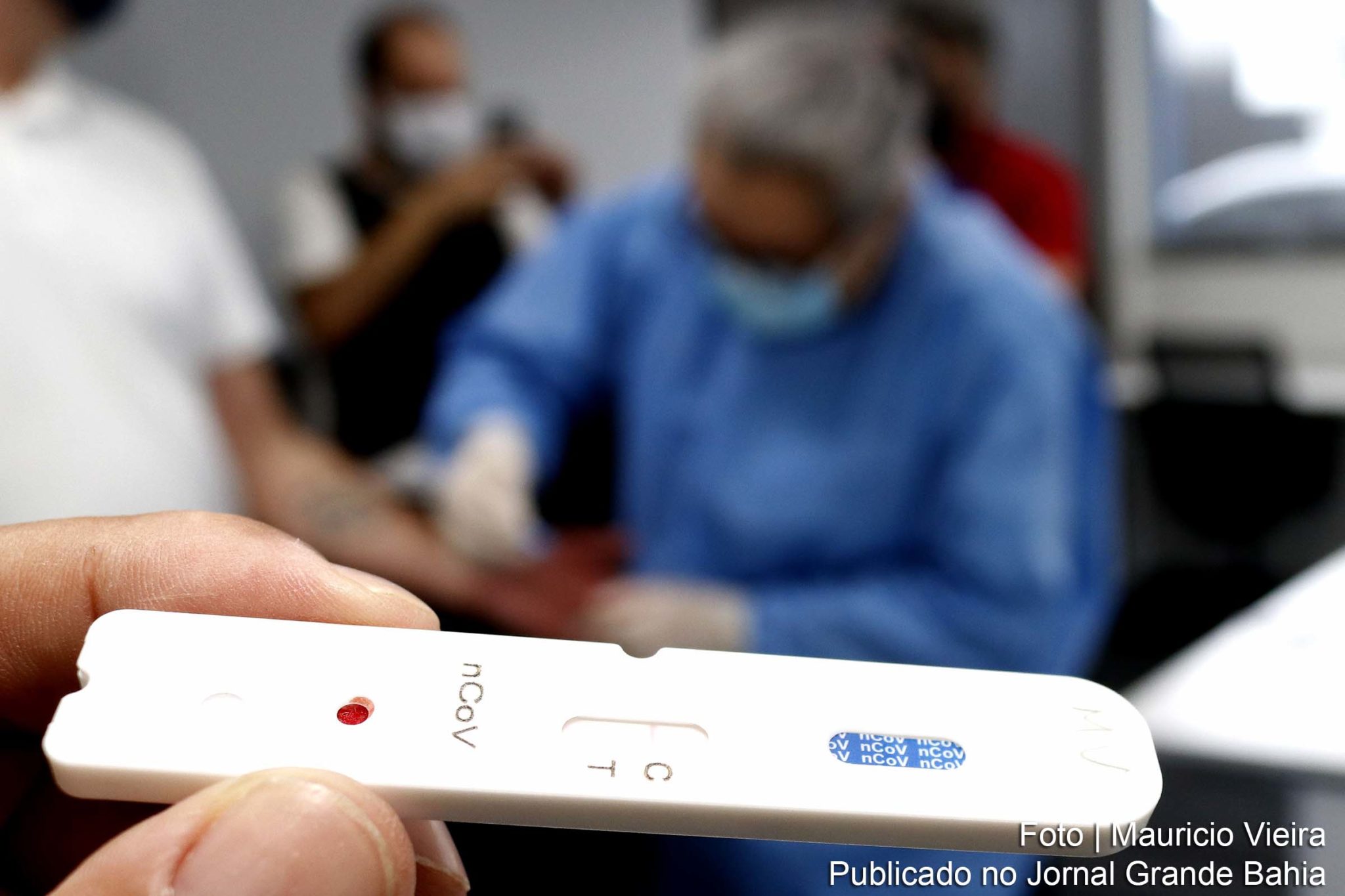 Testes verificam incidência d aCovid-19 junto à população.