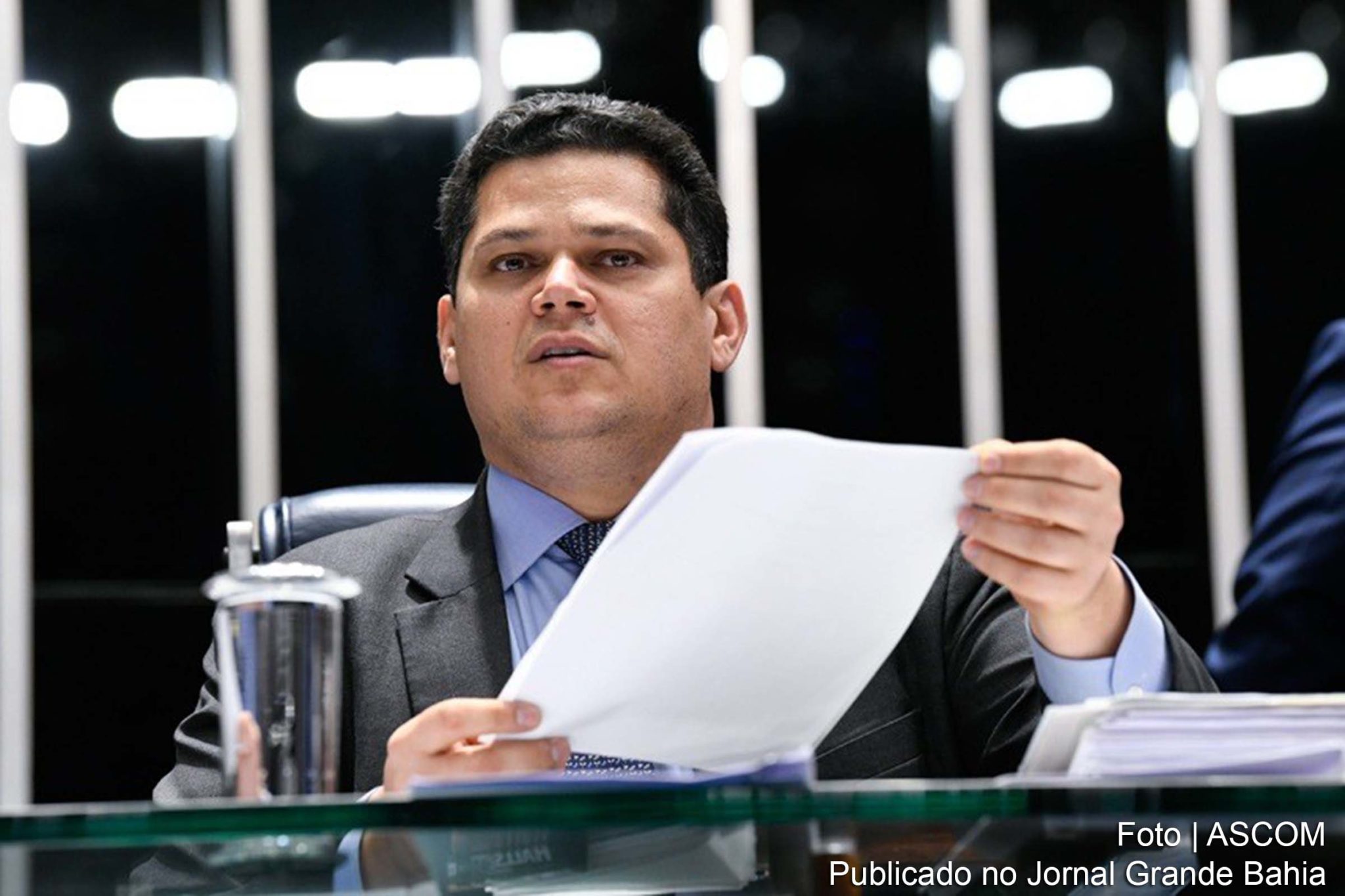 O presidente do Senado, Davi Alcolumbre, elogiou indicação, pelo Palácio do Planalto, de Rodrigo Mudrovitsch, que atua em comissão de juristas no Congresso.