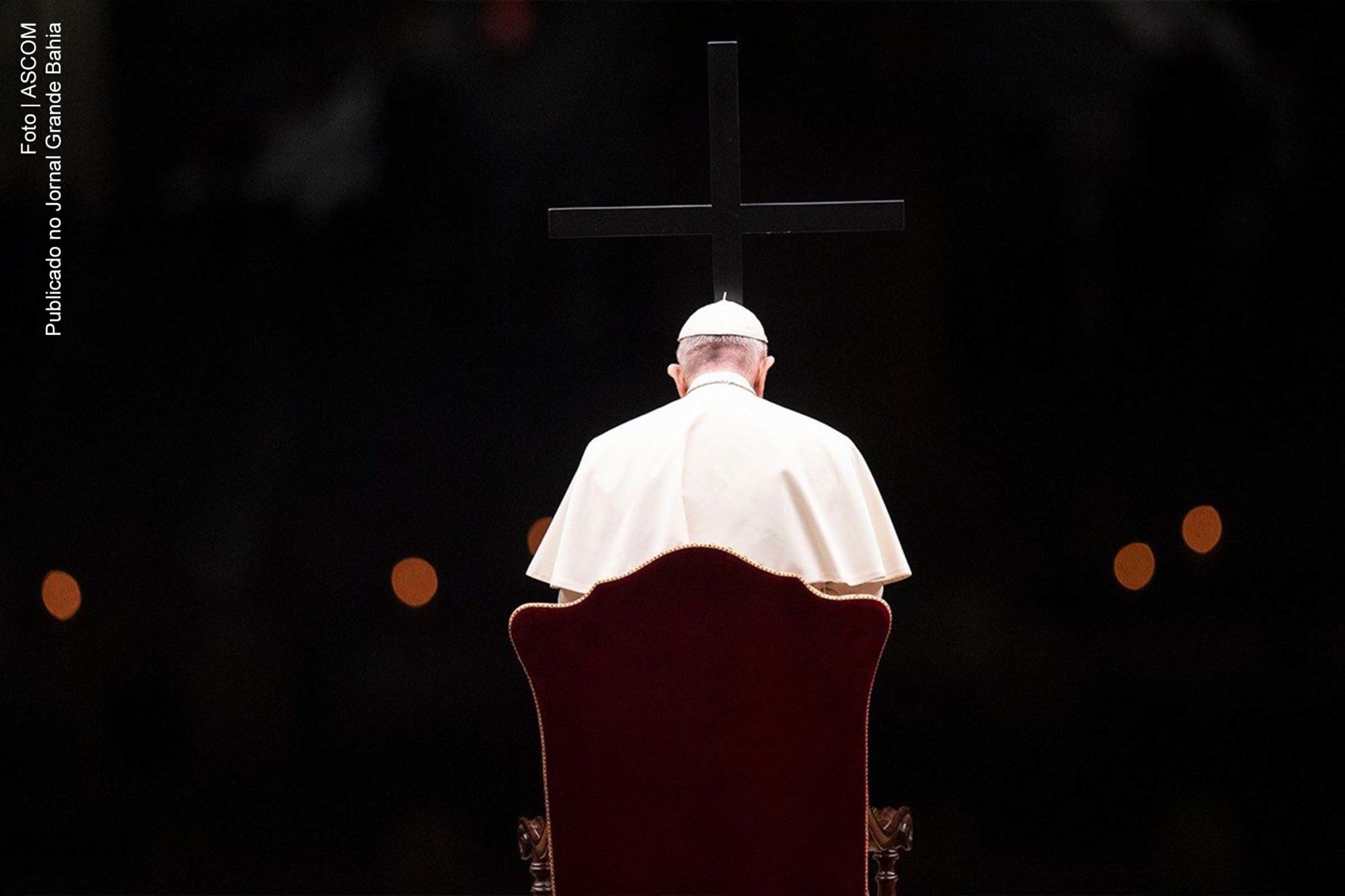Em sua tradicional mensagem de Natal, Papa Francisco clama por mais cooperação e menos competição, e diz esperar que o nacionalismo e o individualismo não impeçam que todos sejam vacinados contra o coronavírus.  Tradicional mensagem foi transmitida de dentro da Basília de São Pedro.