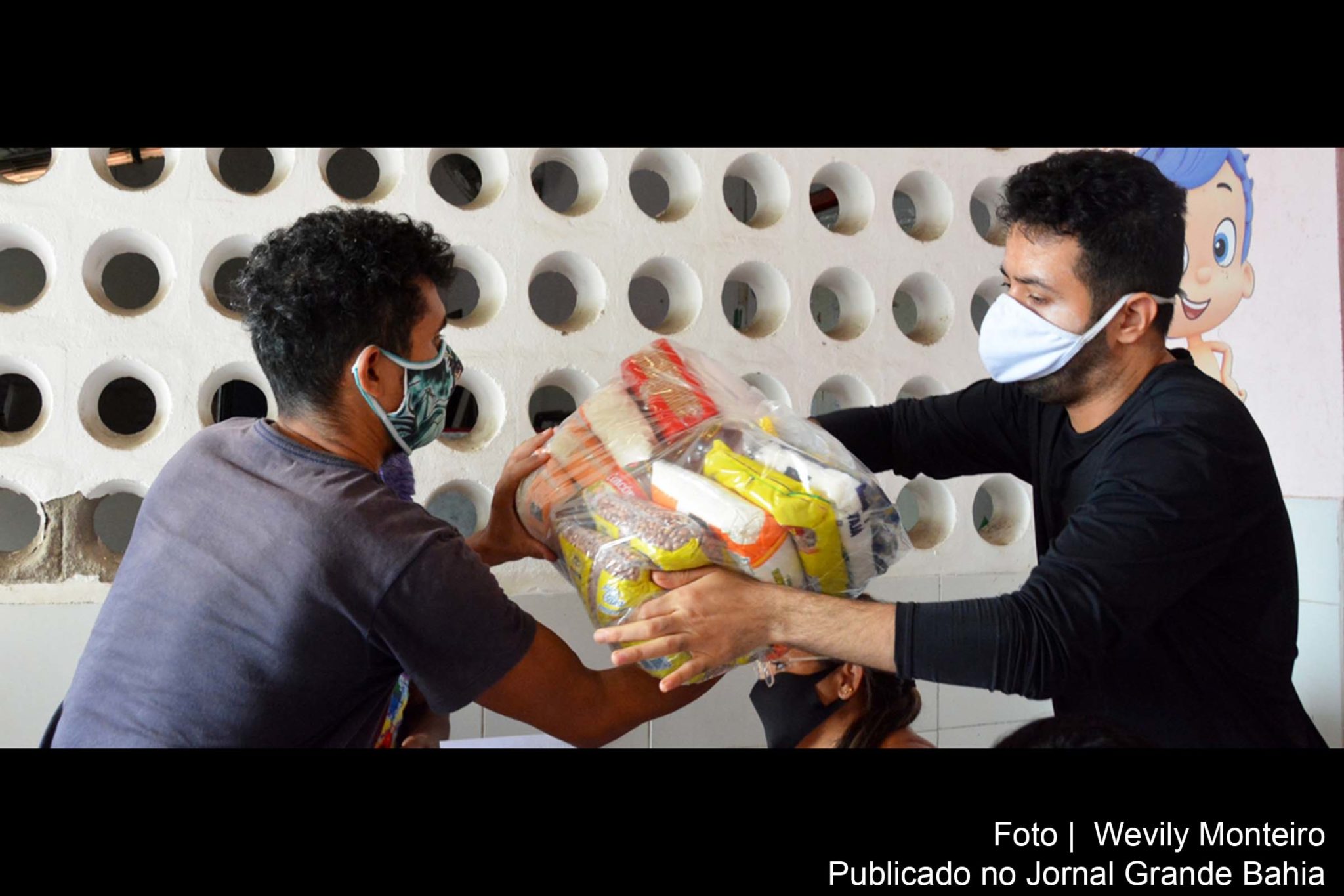 Entrega dos kits de alimentos contempla também os bairros Cidade Nova, Queimadinha, Expansão Feira IX e o Feira VII, com a oferta de aproximadamente cinco mil benefícios nessa etapa.