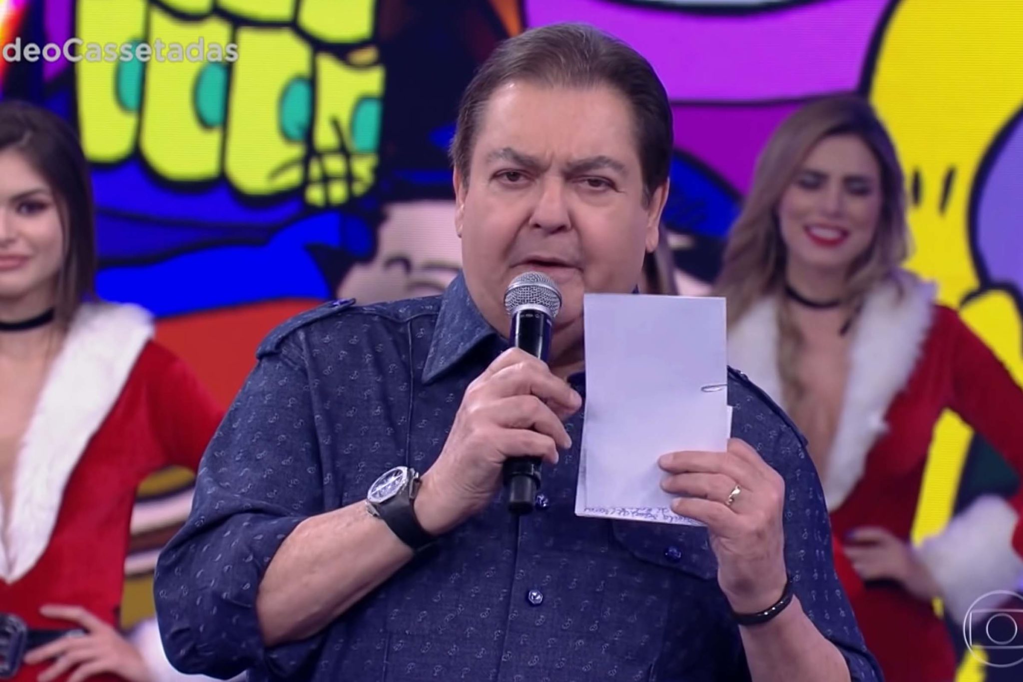 Fausto Corrêa da Silva (Porto Ferreira, 2 de maio de 1950), popularmente conhecido como Faustão, é apresentador de televisão, radialista, repórter e casualmente ator brasileiro. Célebre por apresentar o programa de auditório Domingão do Faustão, da Rede Globo, desde 1989.