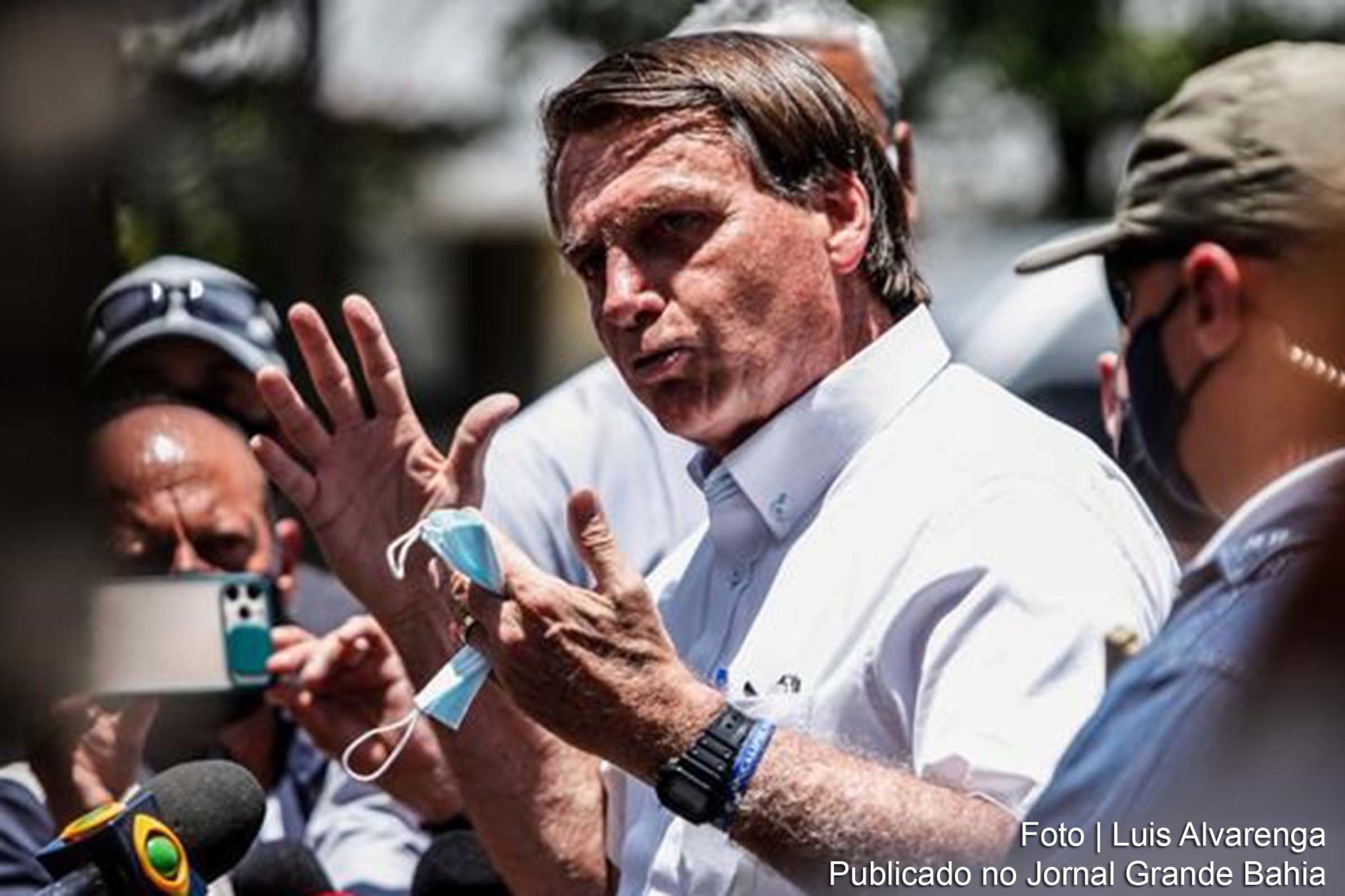 Multidão que invadiu Capitólio dos EUA era basicamente branca. Apesar de violento, resultando em quatro mortes, ataque de adeptos de Trump ao Congresso não suscitou reação proporcional dos agentes da lei. Muitos se perguntam: e se os manifestantes fossem negros?