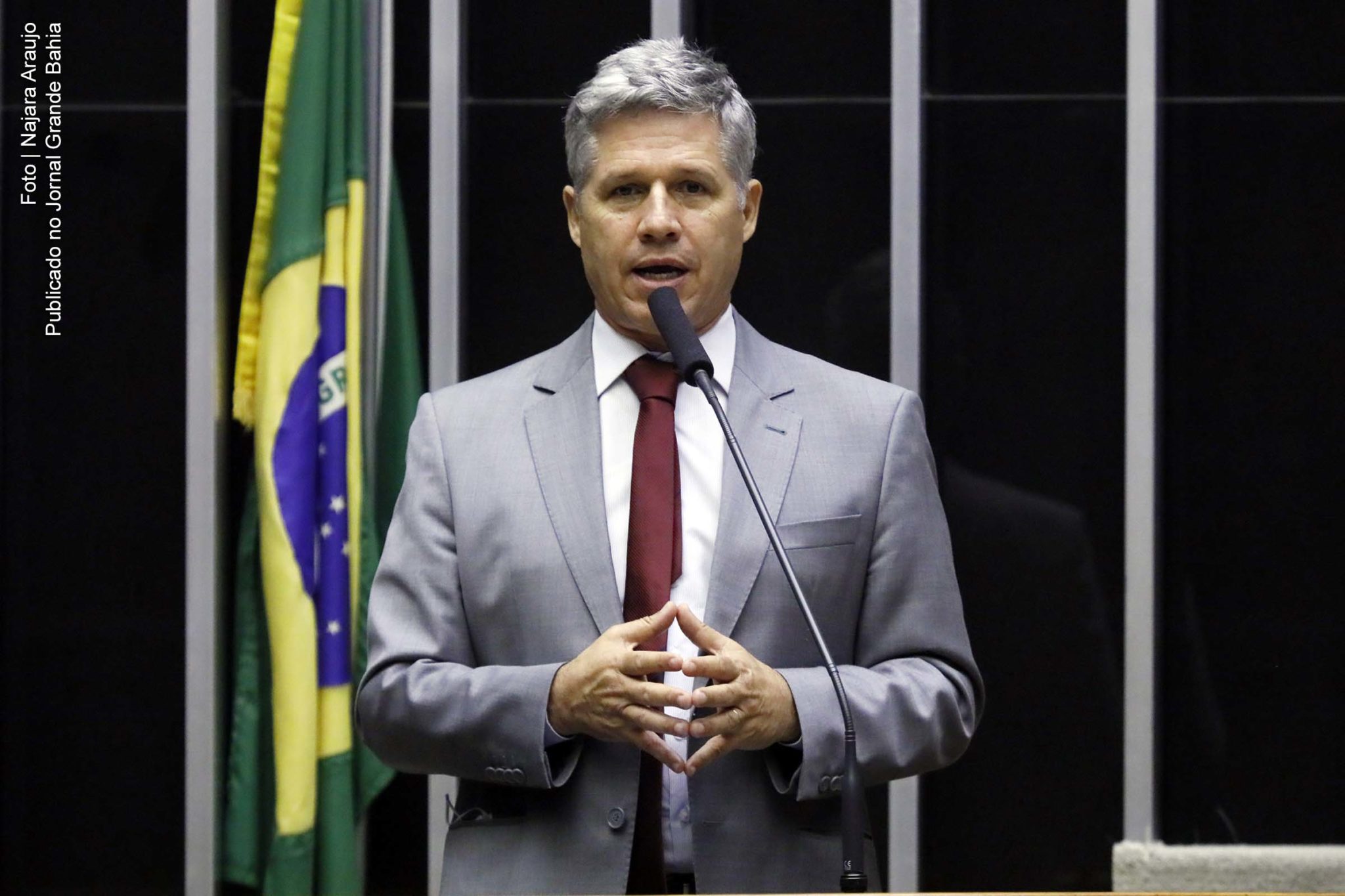 “Com essas mensagens trocadas entre Sérgio Moro e Deltan Dallagnol, acredito que tudo isso ficará ainda mais claro e será a prova material que vai reforçar o pedido de anulação da sentença que condenou Lula injustamente, abrindo caminho para a restauração dos direitos políticos dele”, ressaltou Paulo Teixeira.