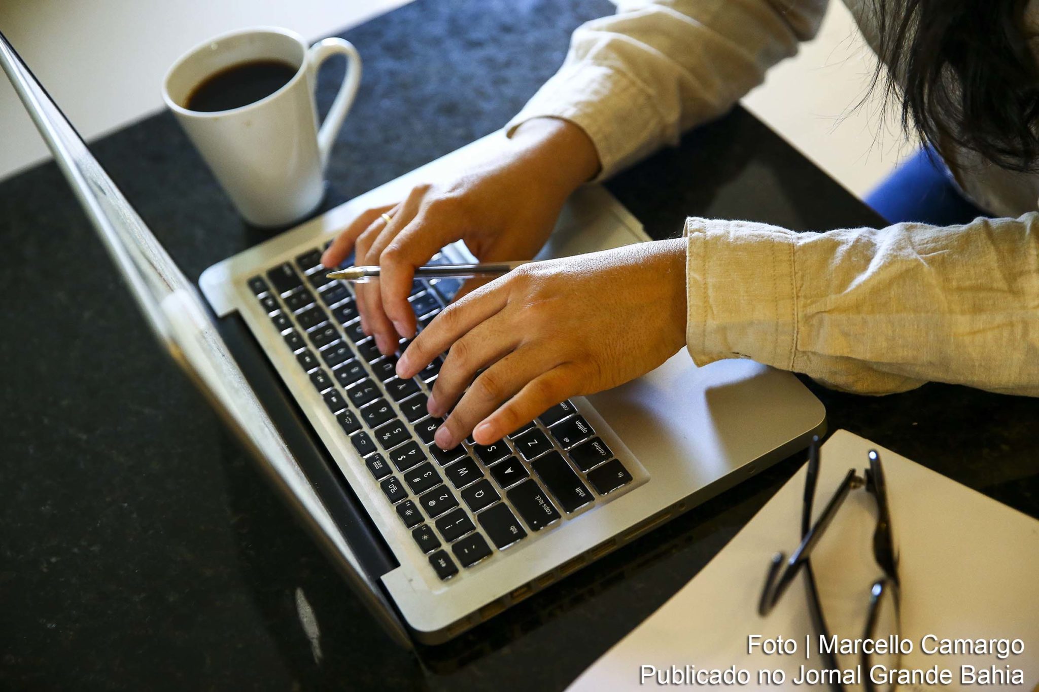 Excesso de trabalho e pandemia podem desencadear Síndrome de Burnout.