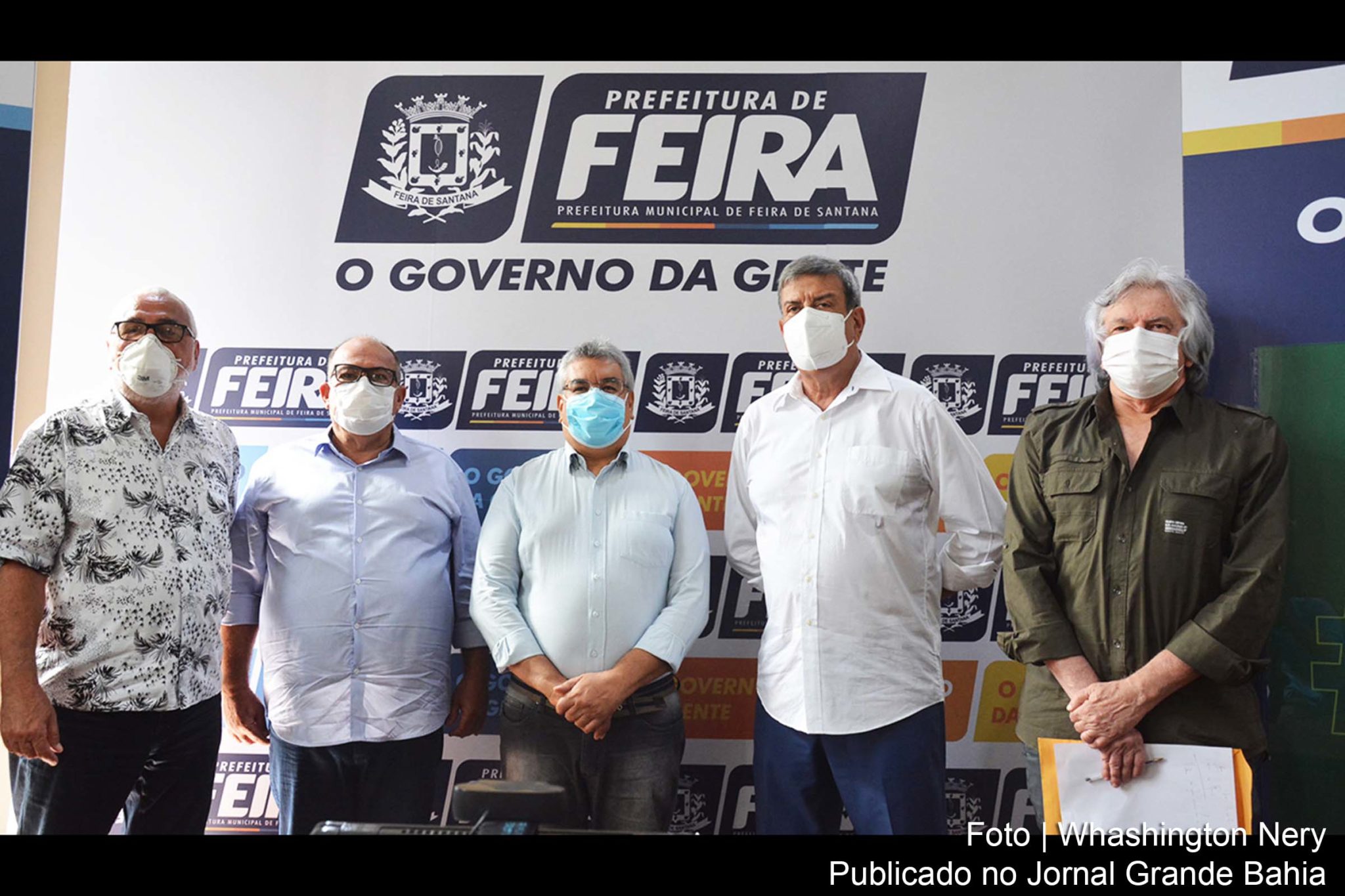 Prefeito Colbert Martins da Silva empossou quatro integrantes do seu secretariado, em ato ocorrido no Paço Municipal Maria Quitéria.