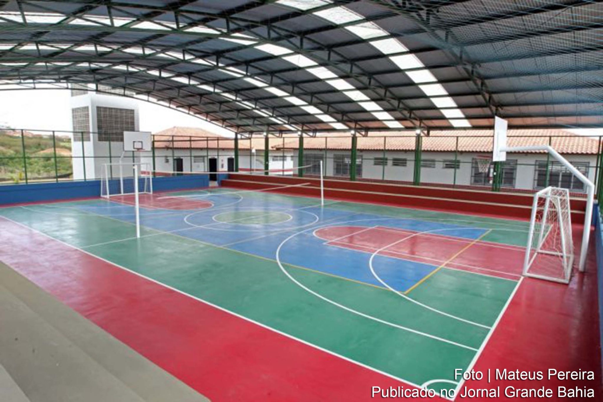 Governo da Bahia, por meio da Companhia de Desenvolvimento Urbano da Bahia (CONDER), autorizou ordem de serviço para a implantação de mais uma unidade escolar de Tempo Integral na capital baiana.