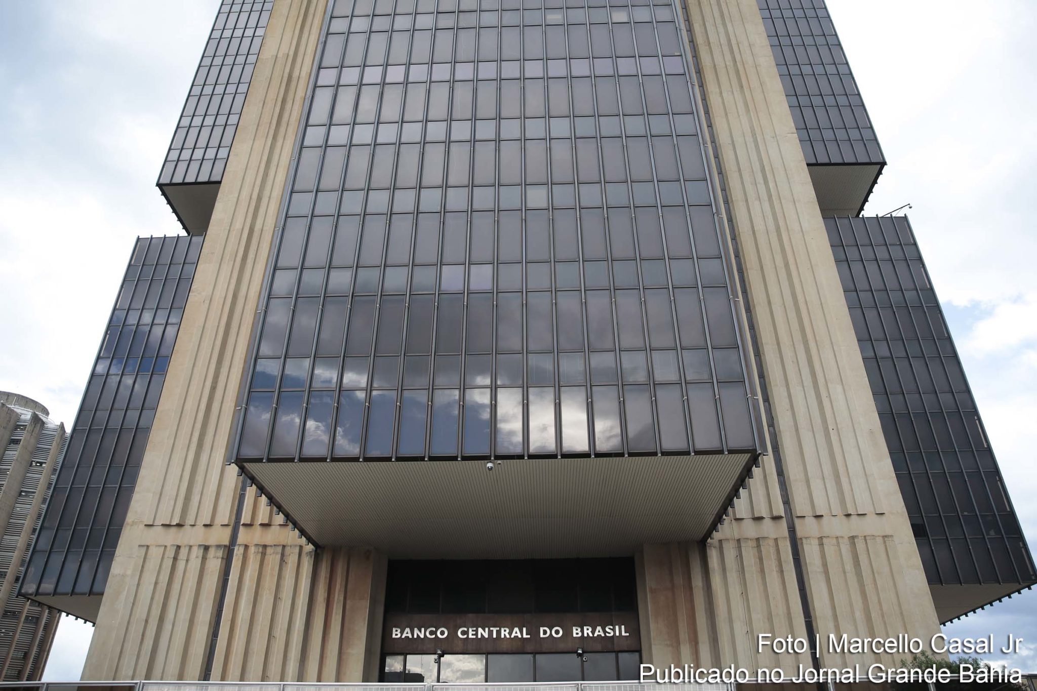 Alta do dólar gerou lucro de R$ 469,61 bilhões para o Banco Central.