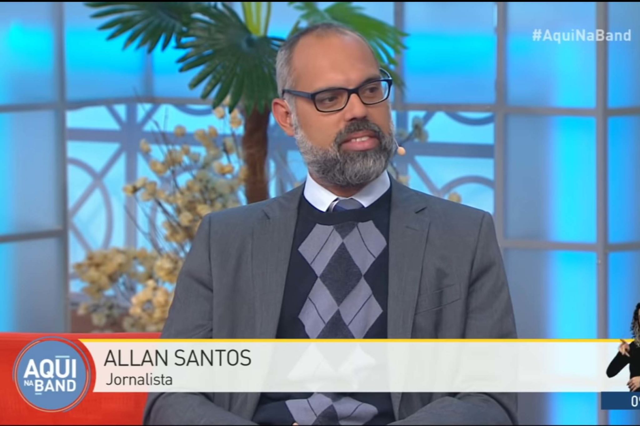 Blogueiro bolsonarista Allan dos Santos teve conta no YouTube suspensa.