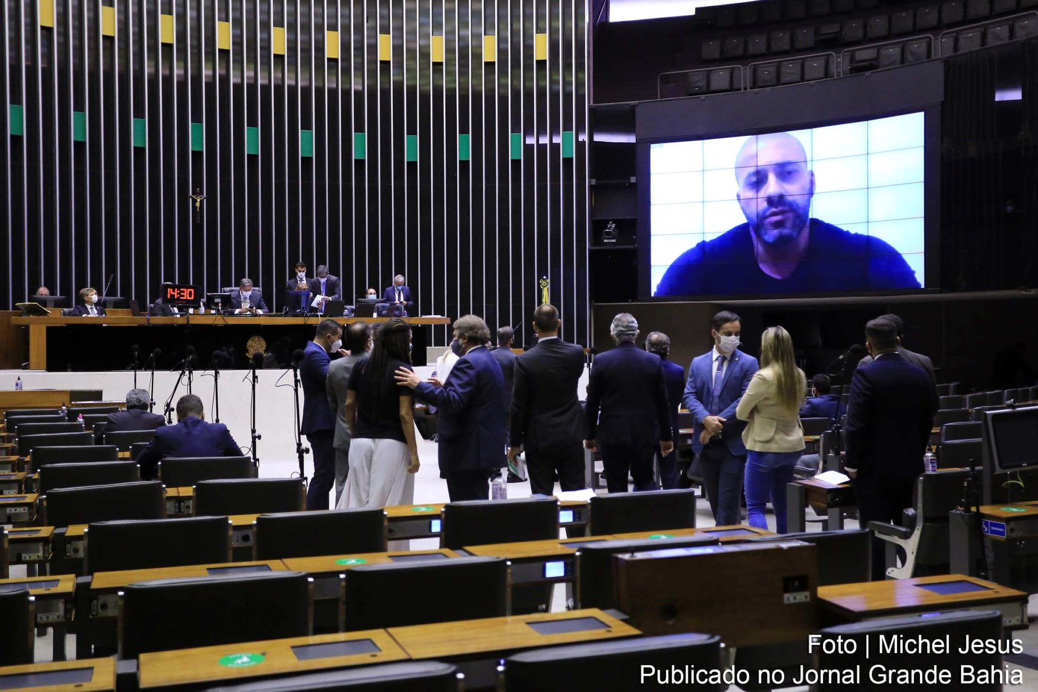 Daniel Silveira participou da sessão por meio de videoconferência.