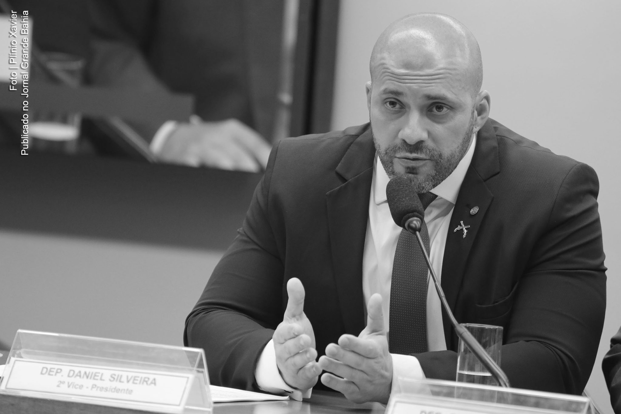 Deputado federal extremista do bolsonarismo Daniel Silveira (PSL-RJ) permanece preso.